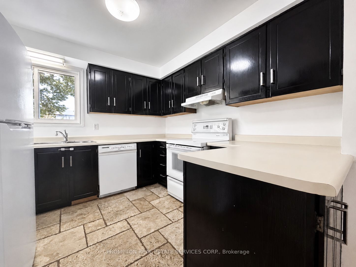 22 Poplar Crescent Property Photo 6