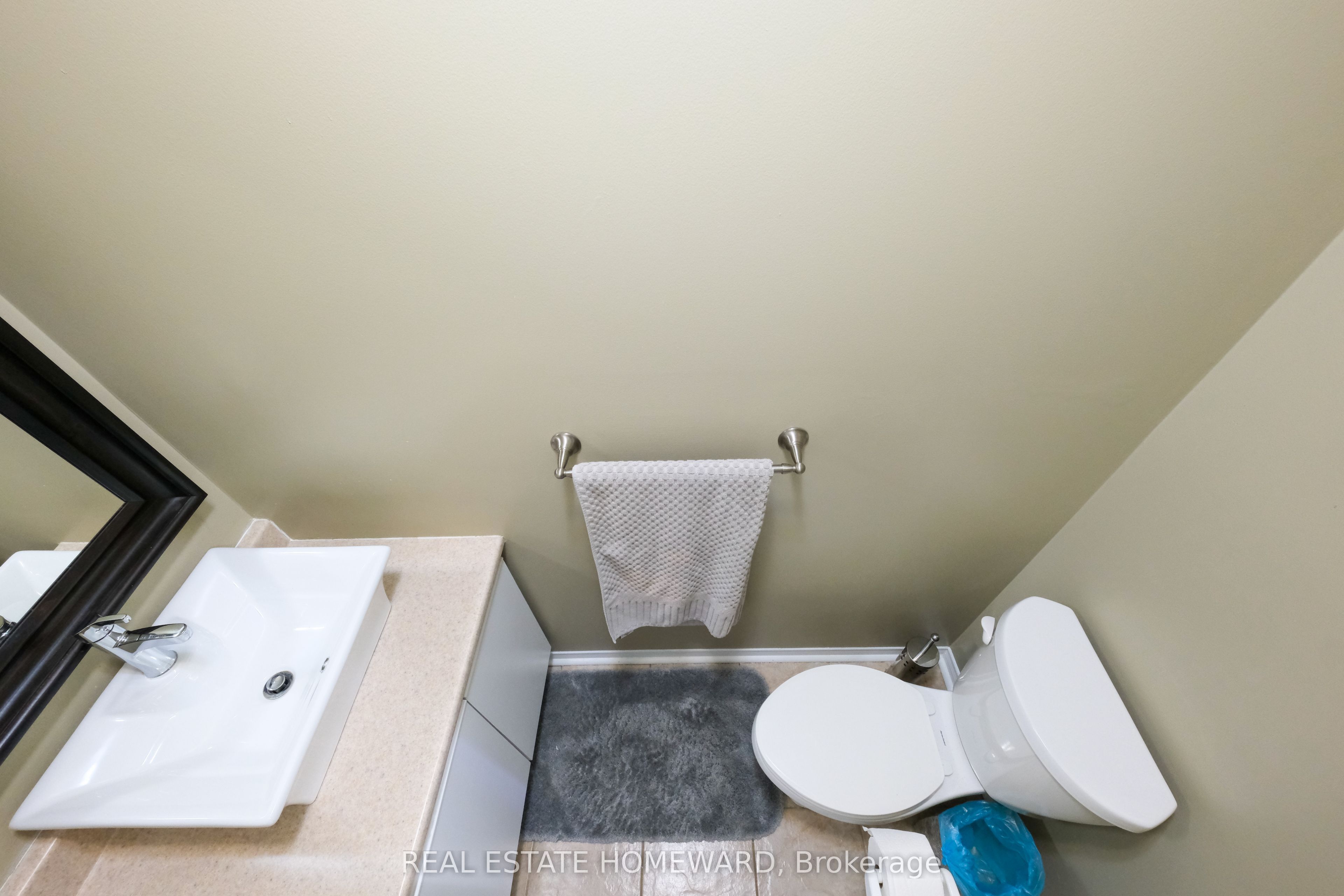 1283 Vincent Crescent Property Photo 30