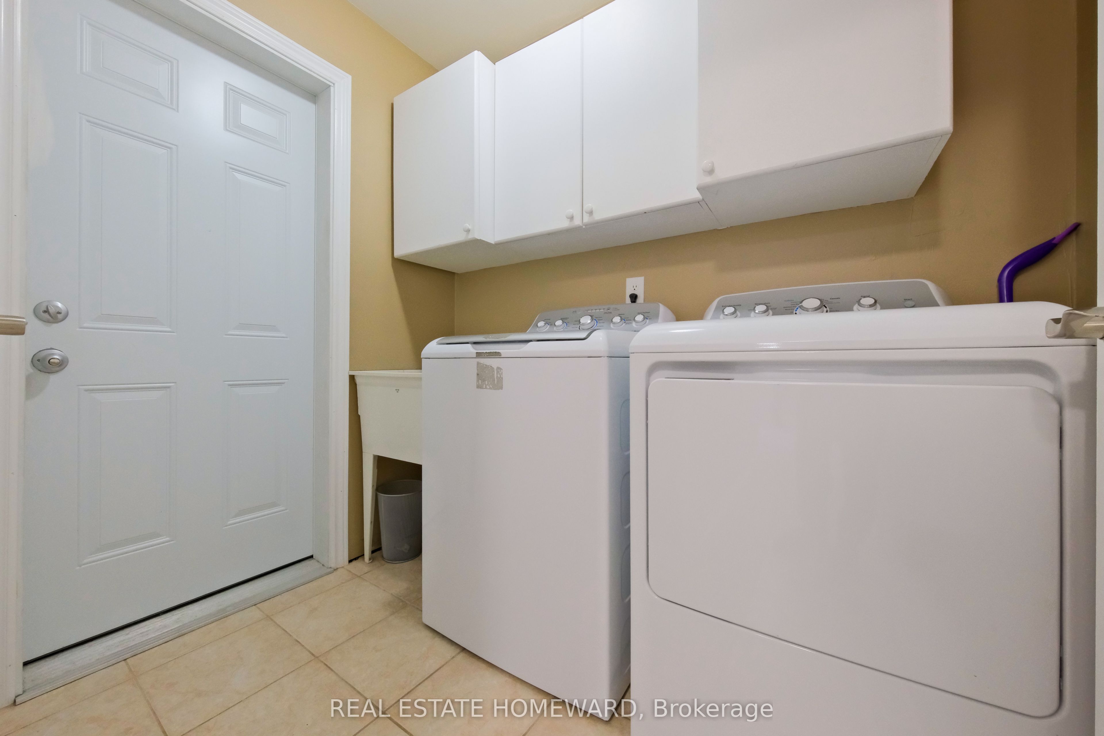 1283 Vincent Crescent Property Photo 31