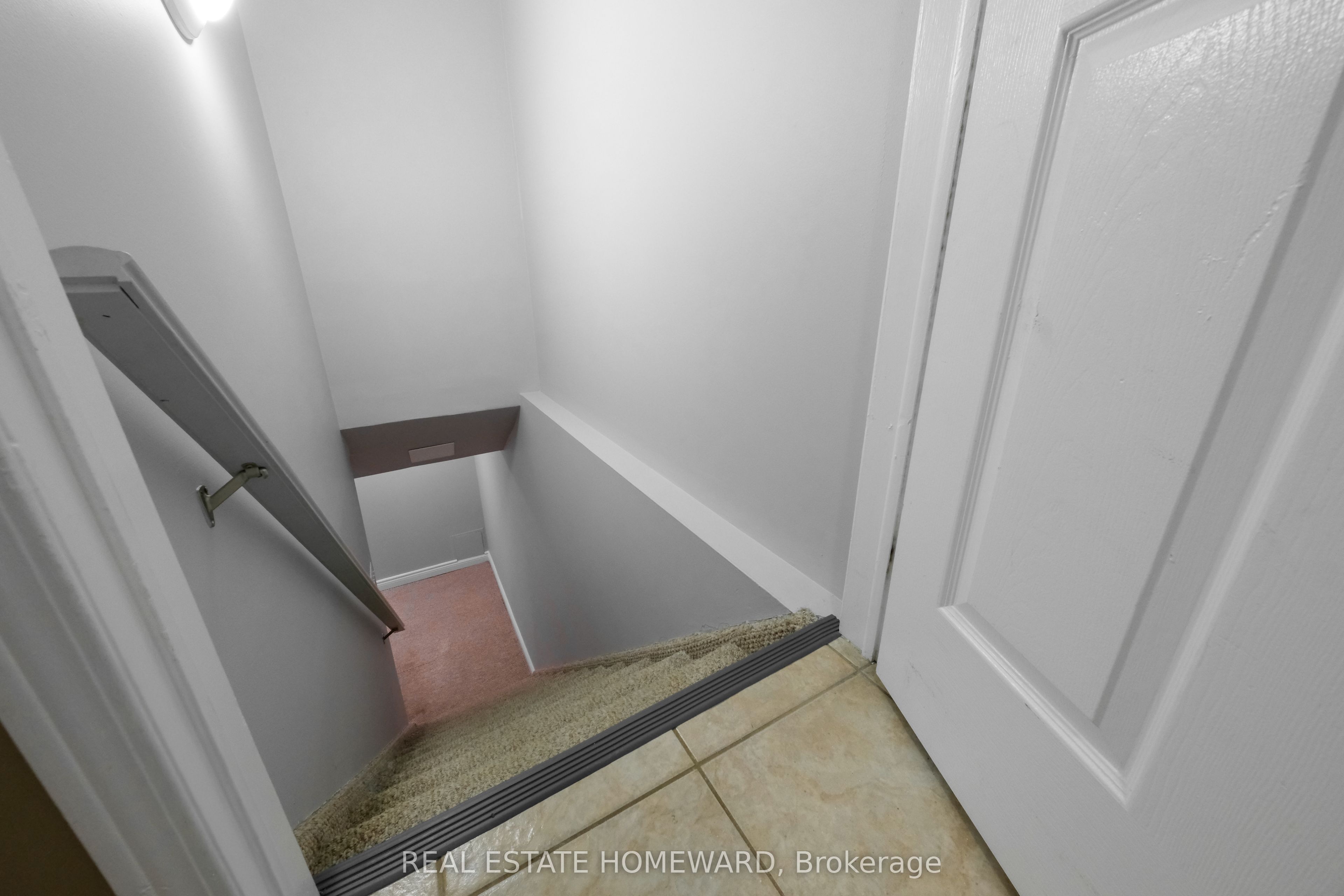 1283 Vincent Crescent Property Photo 32