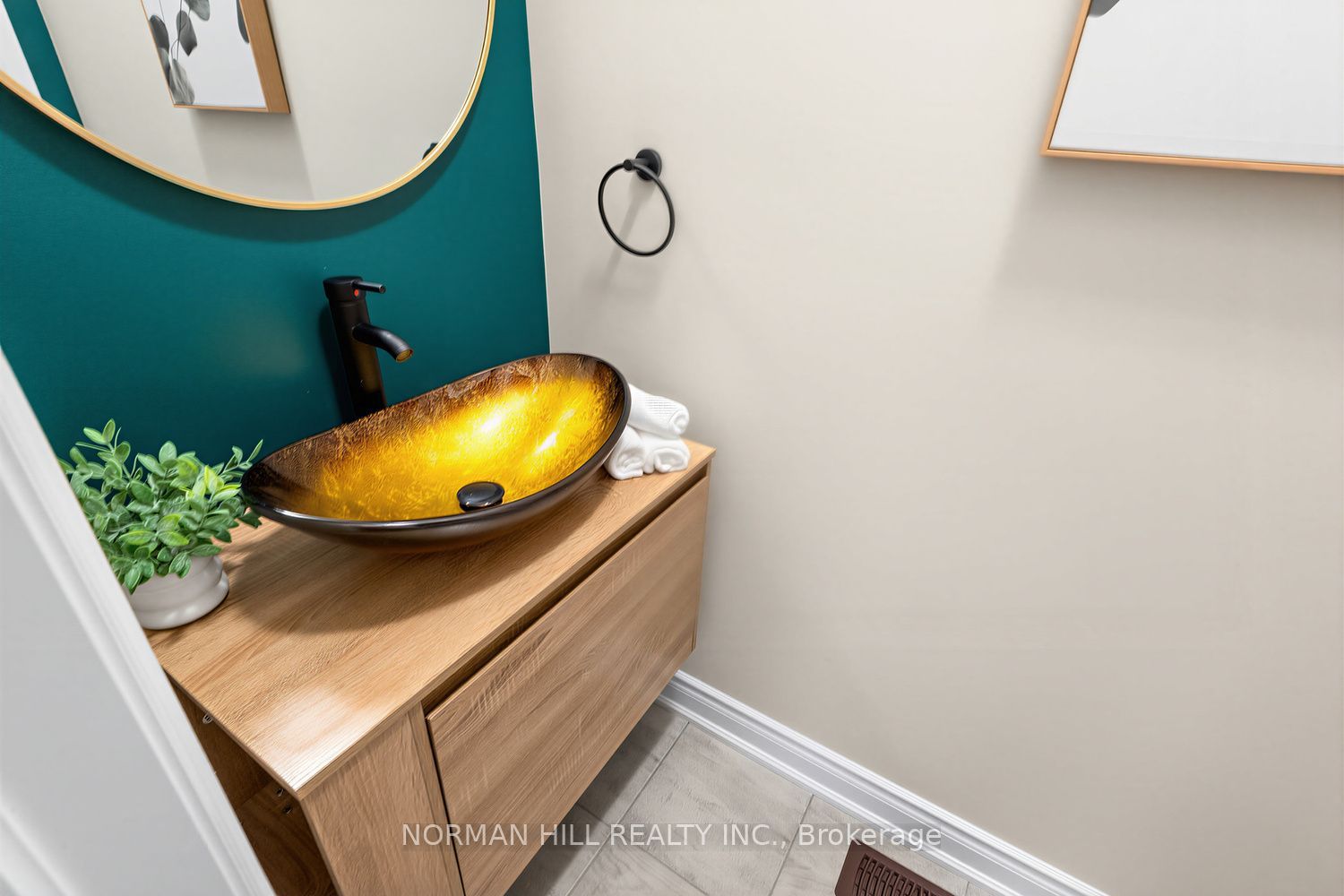 46 Janes Crescent Property Photo 17