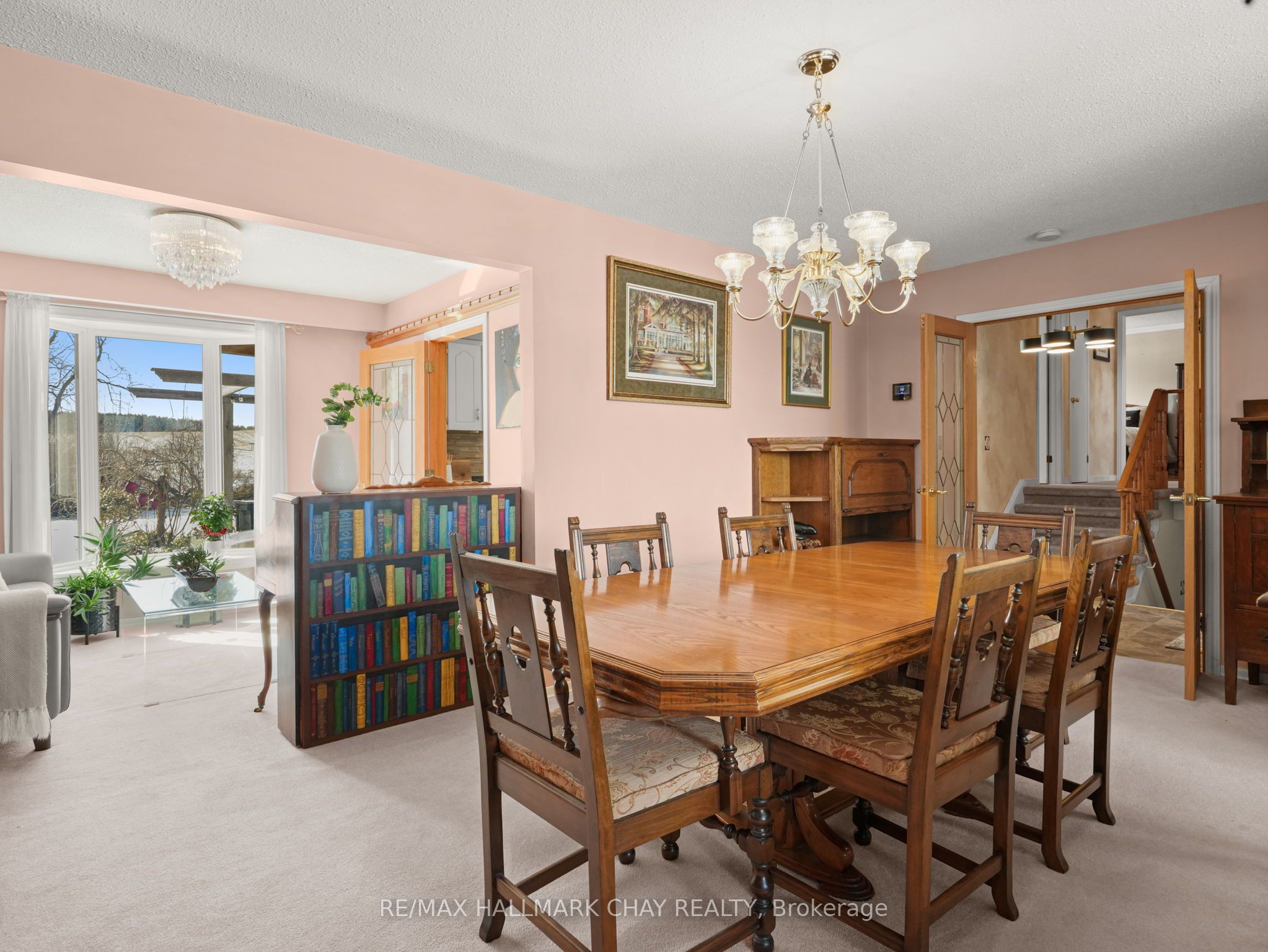 6815 4th Line Property Photo 11
