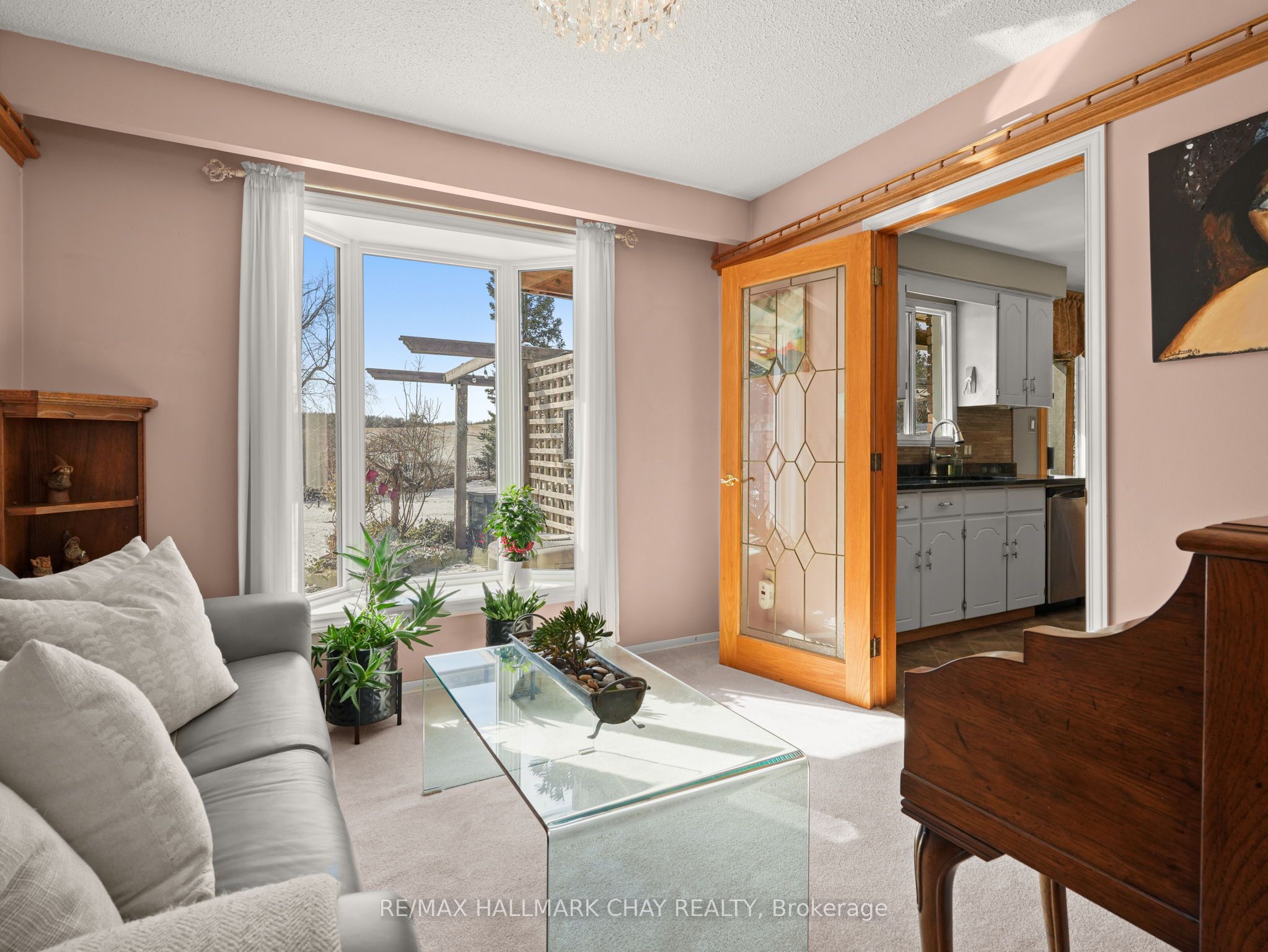 6815 4th Line Property Photo 12
