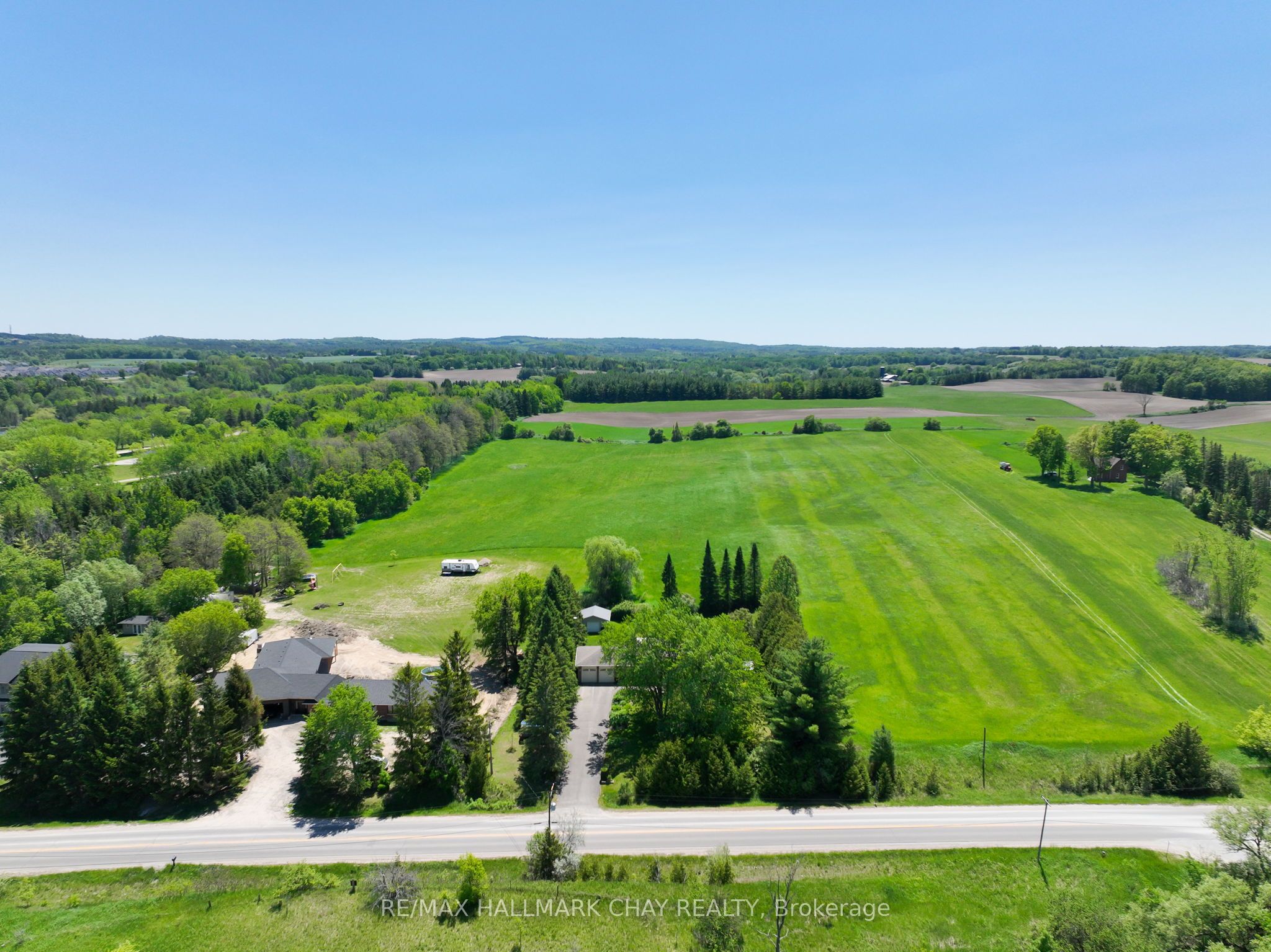 6815 4th Line Property Photo 46