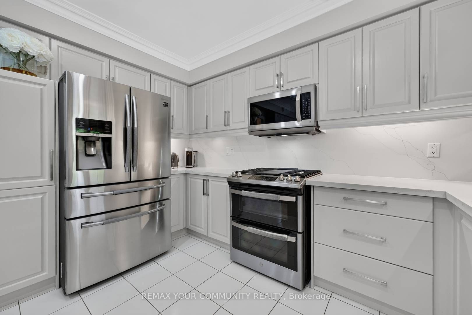 786 Exceller Circle Property Photo 21