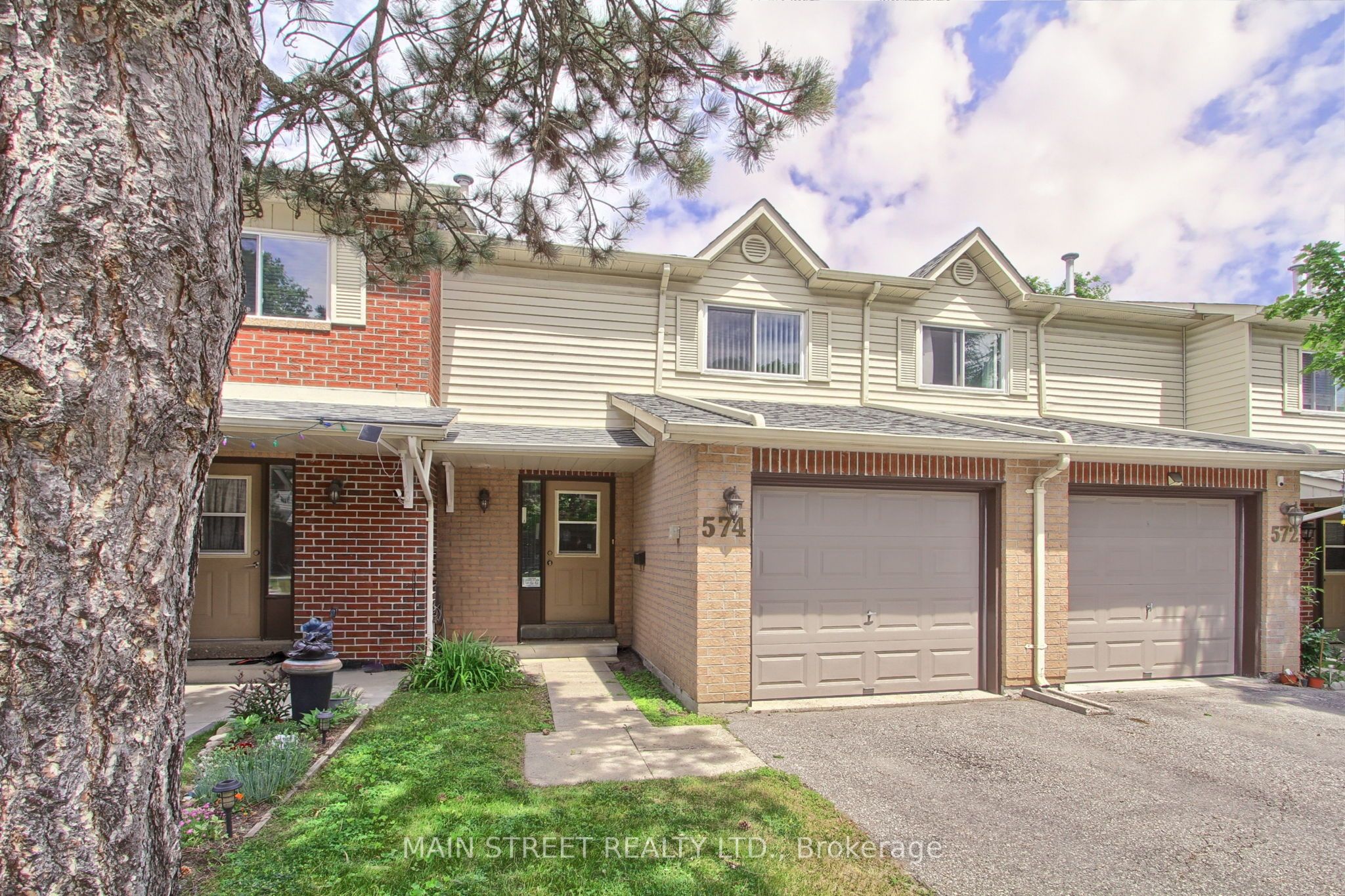 574 Jack Giles Circle Property Photo 1