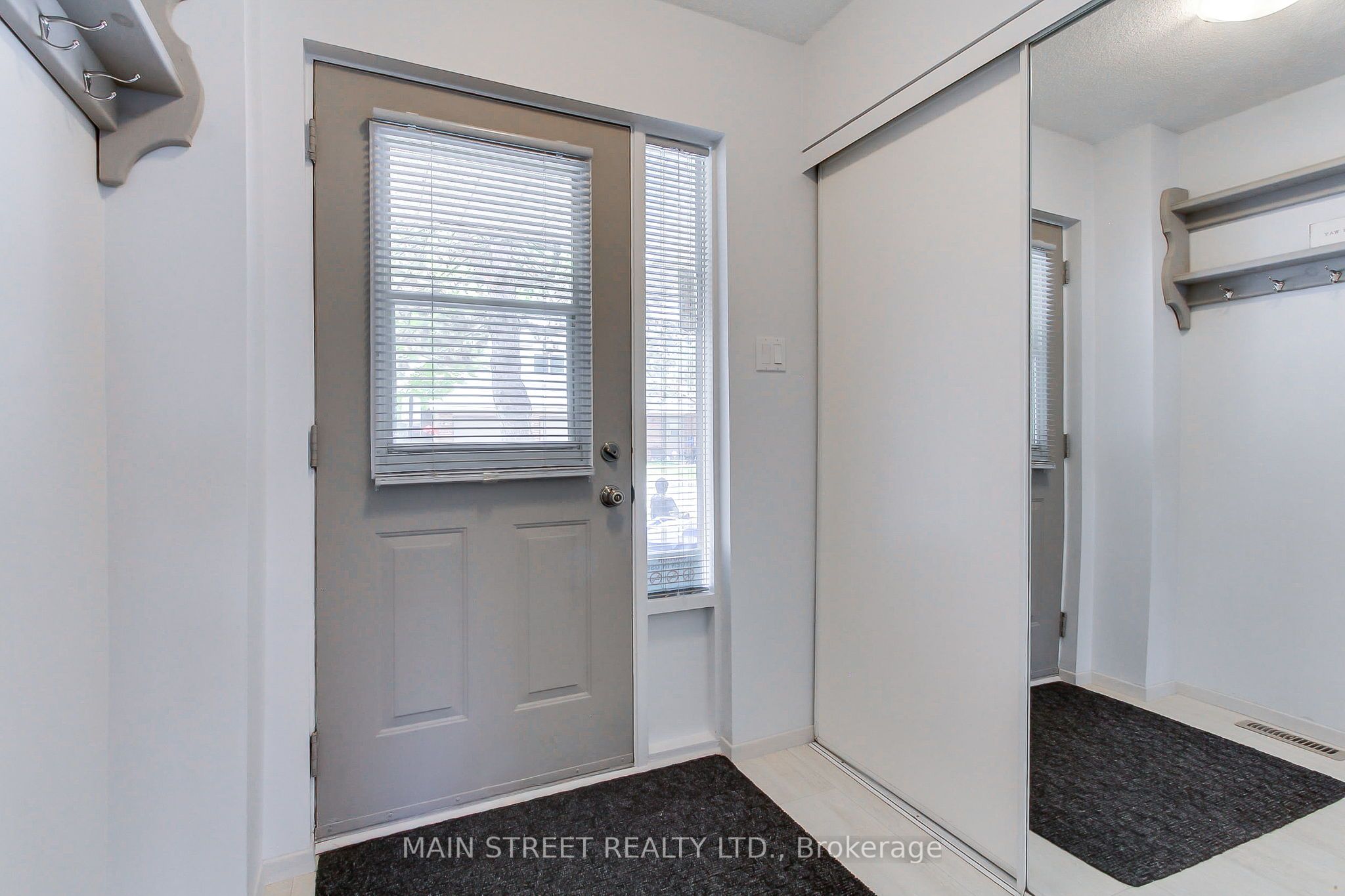 574 Jack Giles Circle Property Photo 4