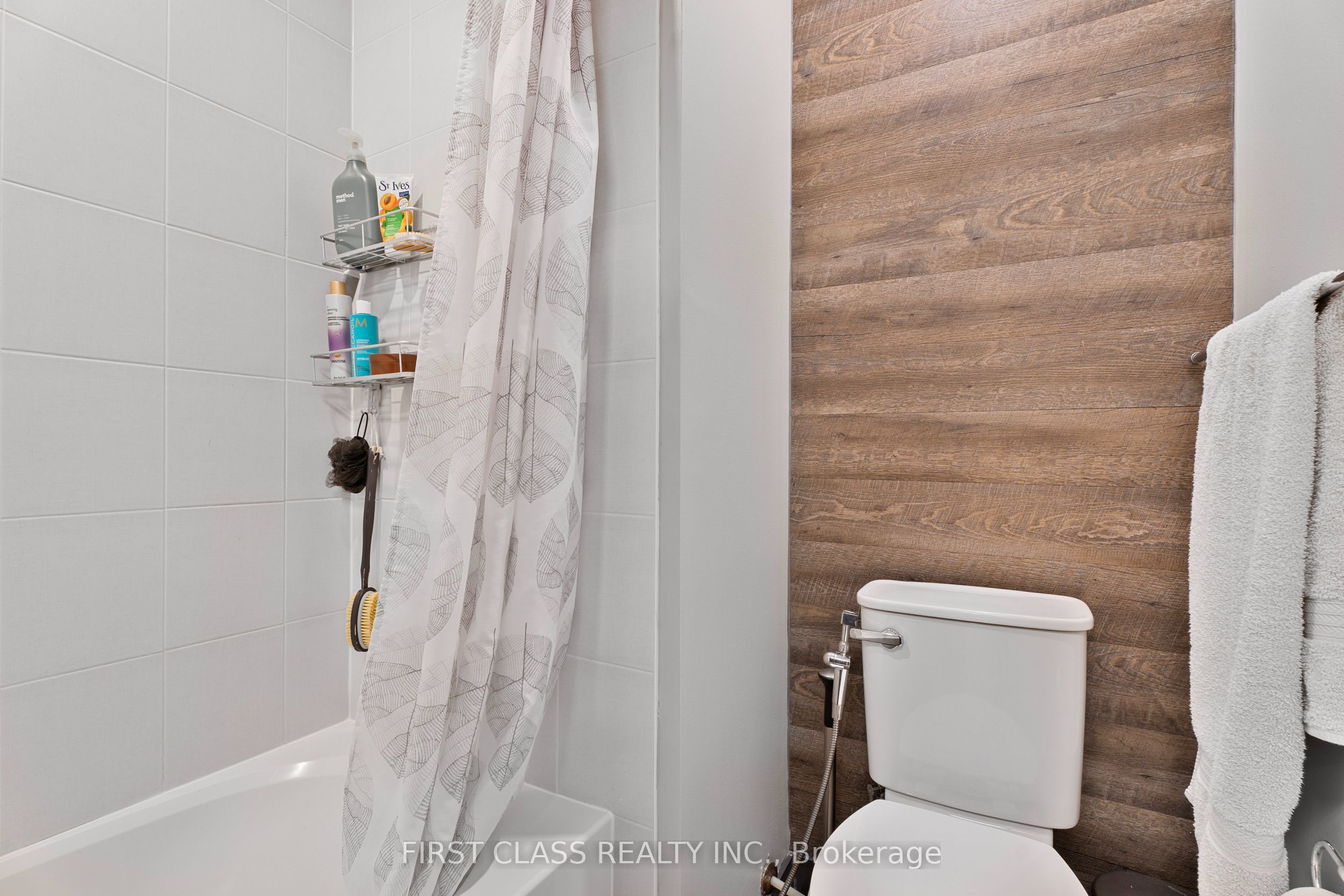 2910 Highway 7 1804 Property Photo 25