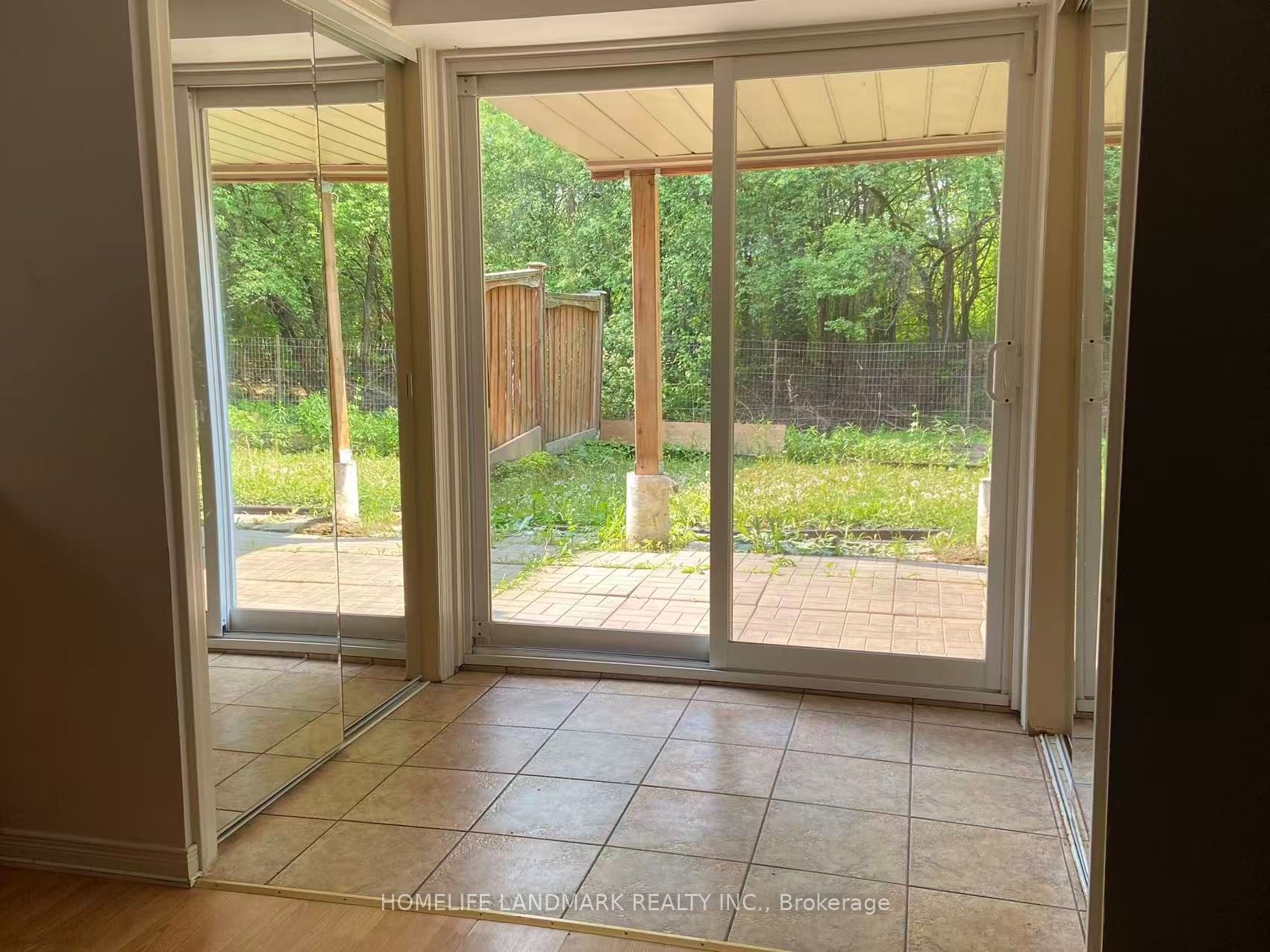 28 Delphinium Avenue LOWER Property Photo 1