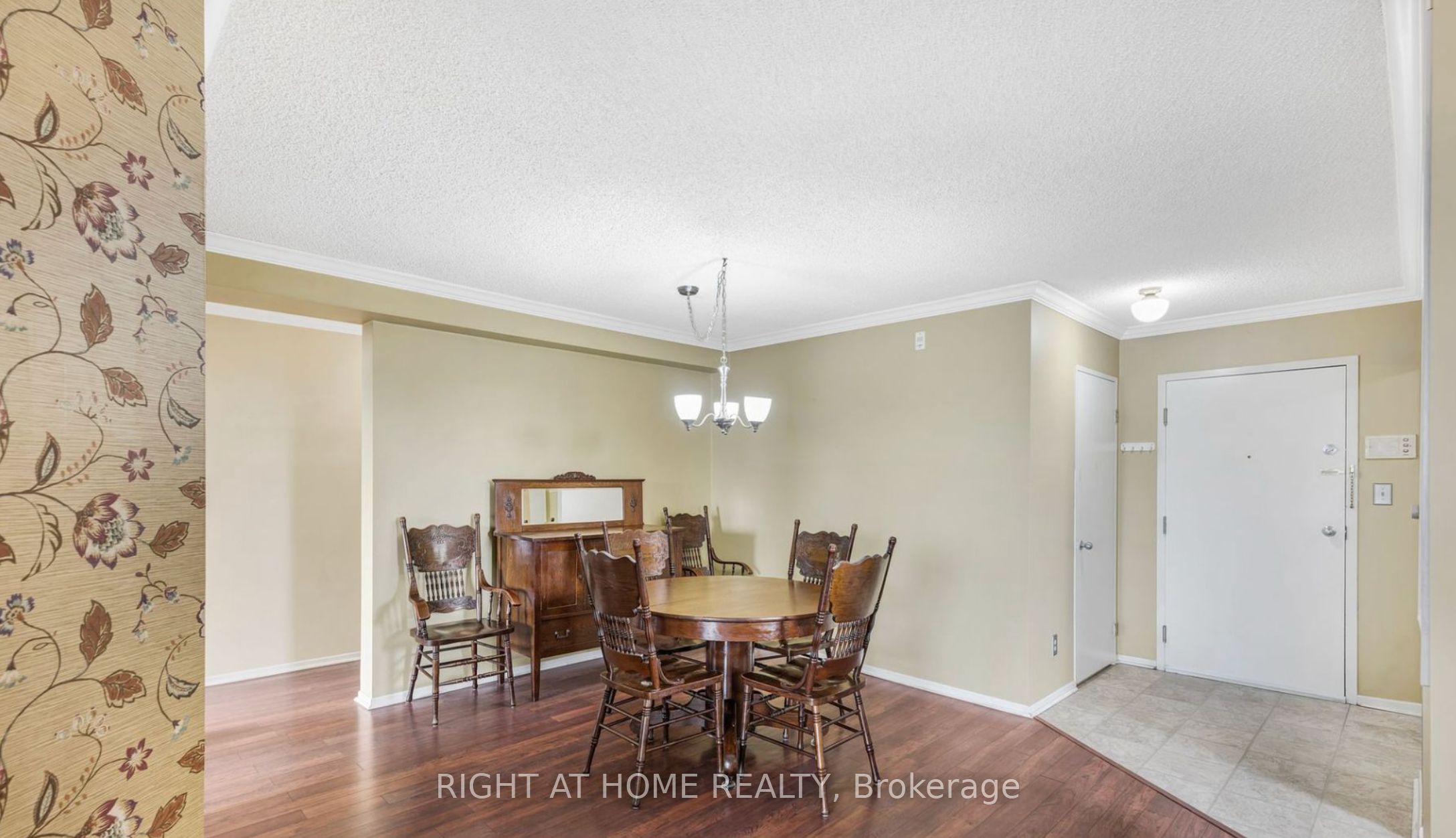 41 Ash Street 402 Property Photo 6