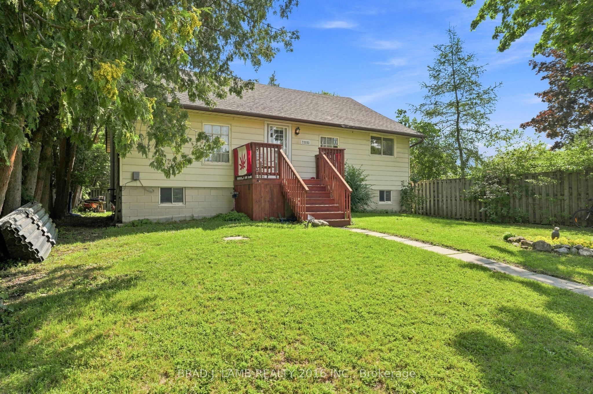 21153 Dalton Road Property Photo 3