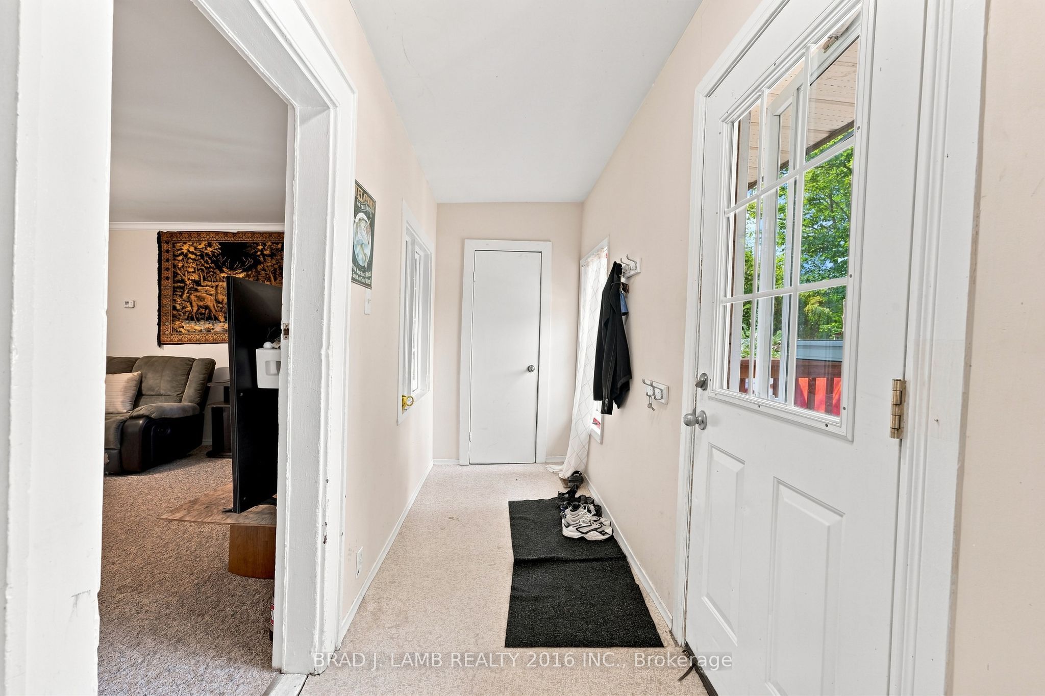 21153 Dalton Road Property Photo 6