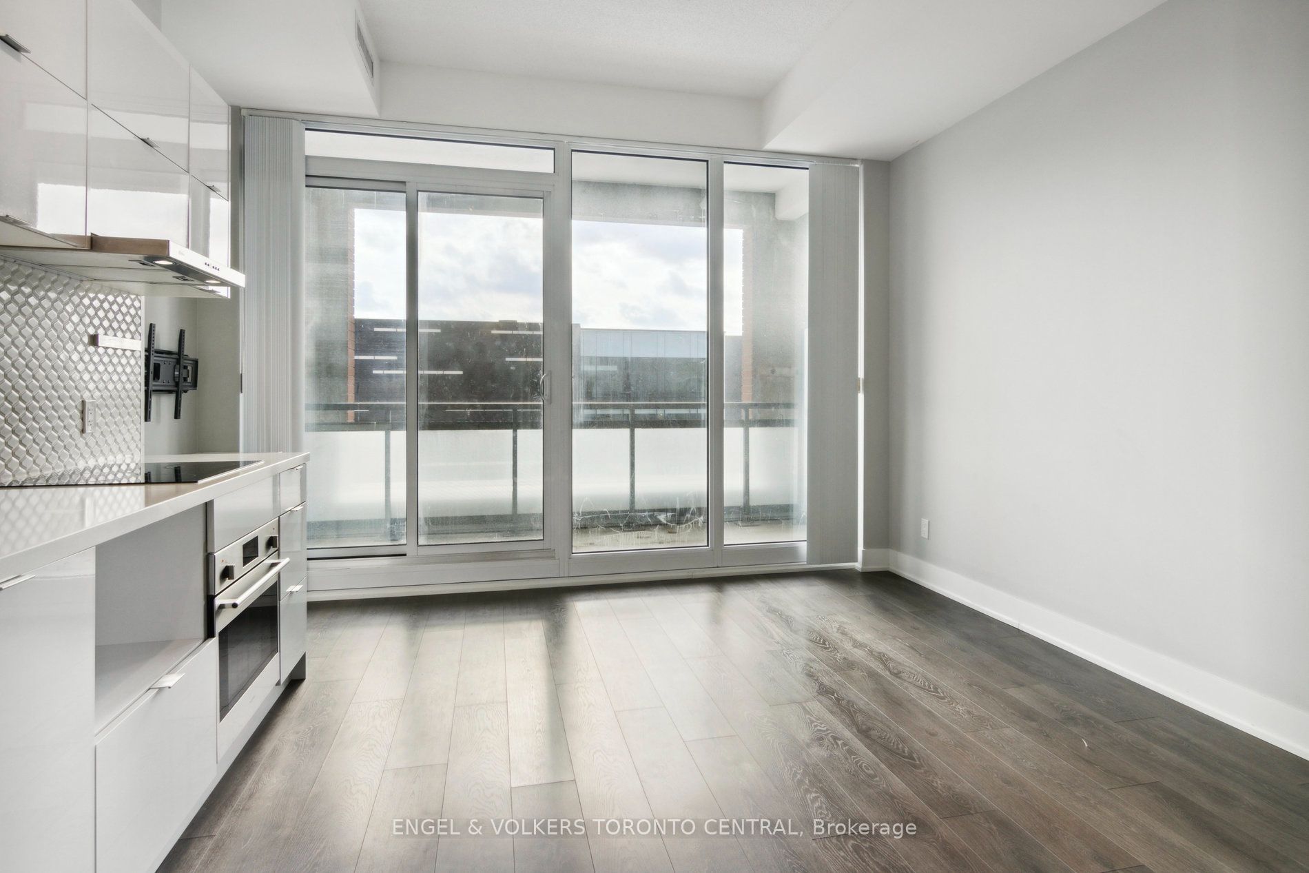 180 Enterprise Boulevard 401 Property Photo 12