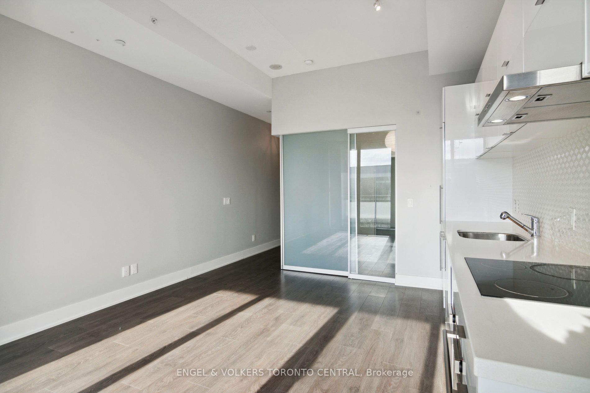 180 Enterprise Boulevard 401 Property Photo 14