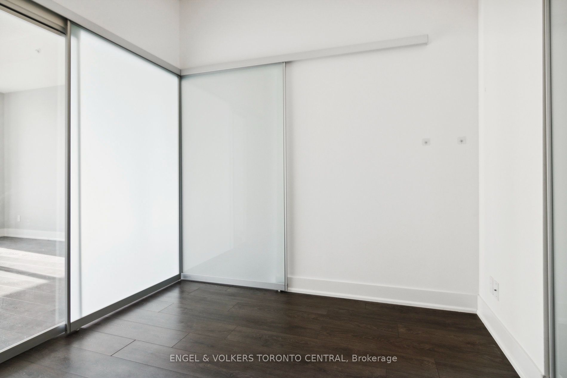 180 Enterprise Boulevard 401 Property Photo 20
