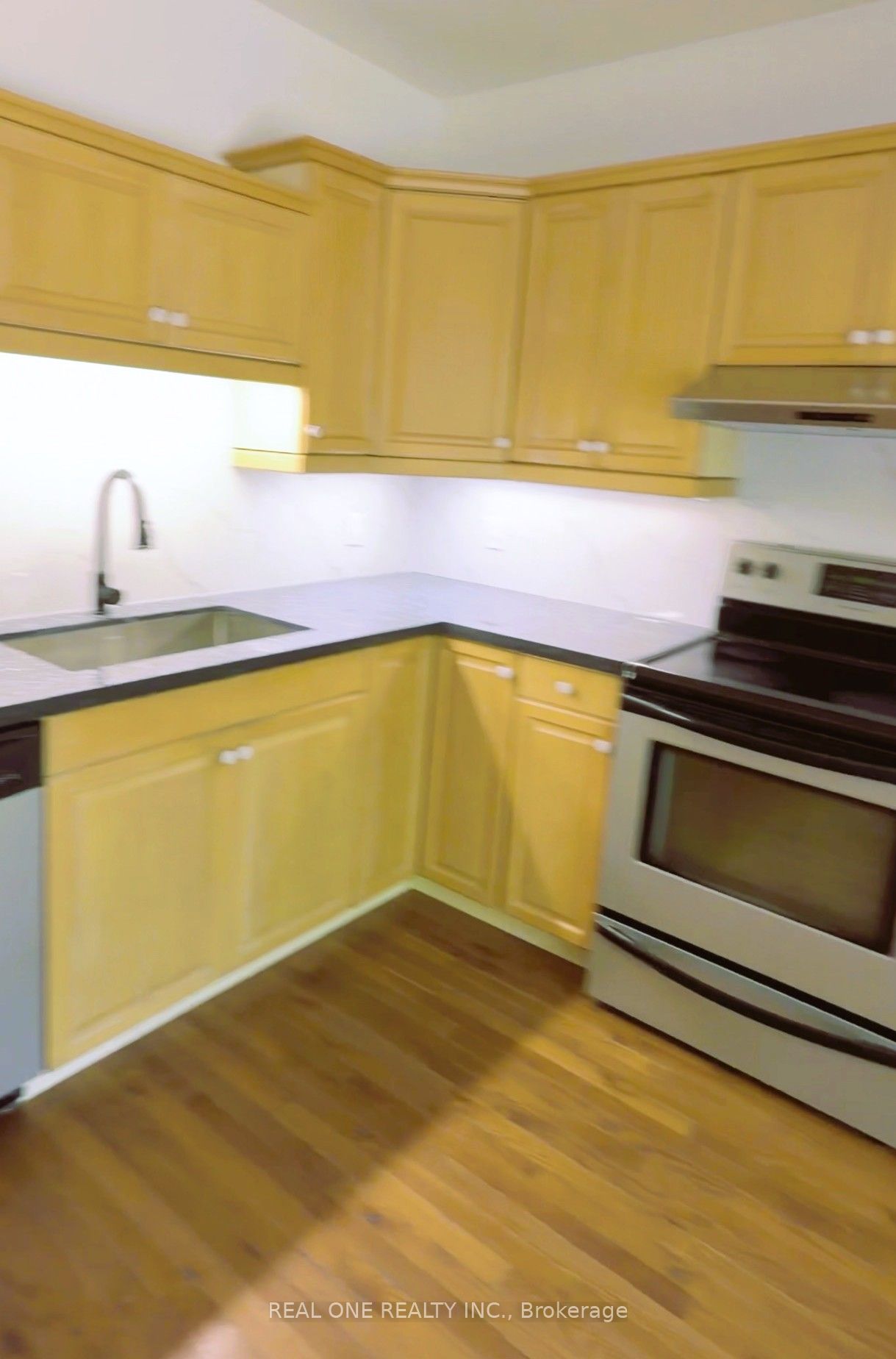 86 Morrison Avenue A Property Photo 4