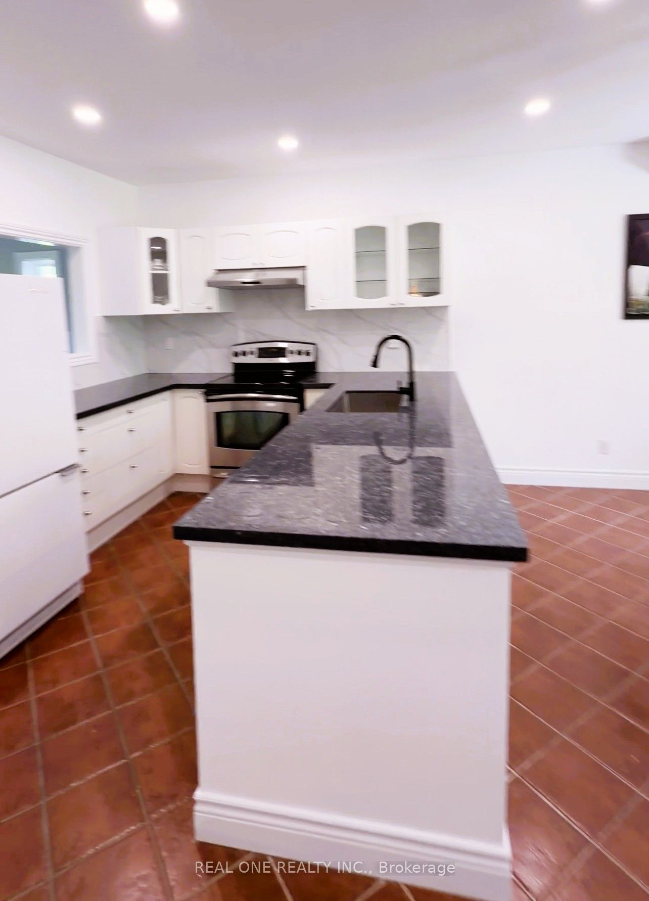 86 Morrison Avenue A Property Photo 12