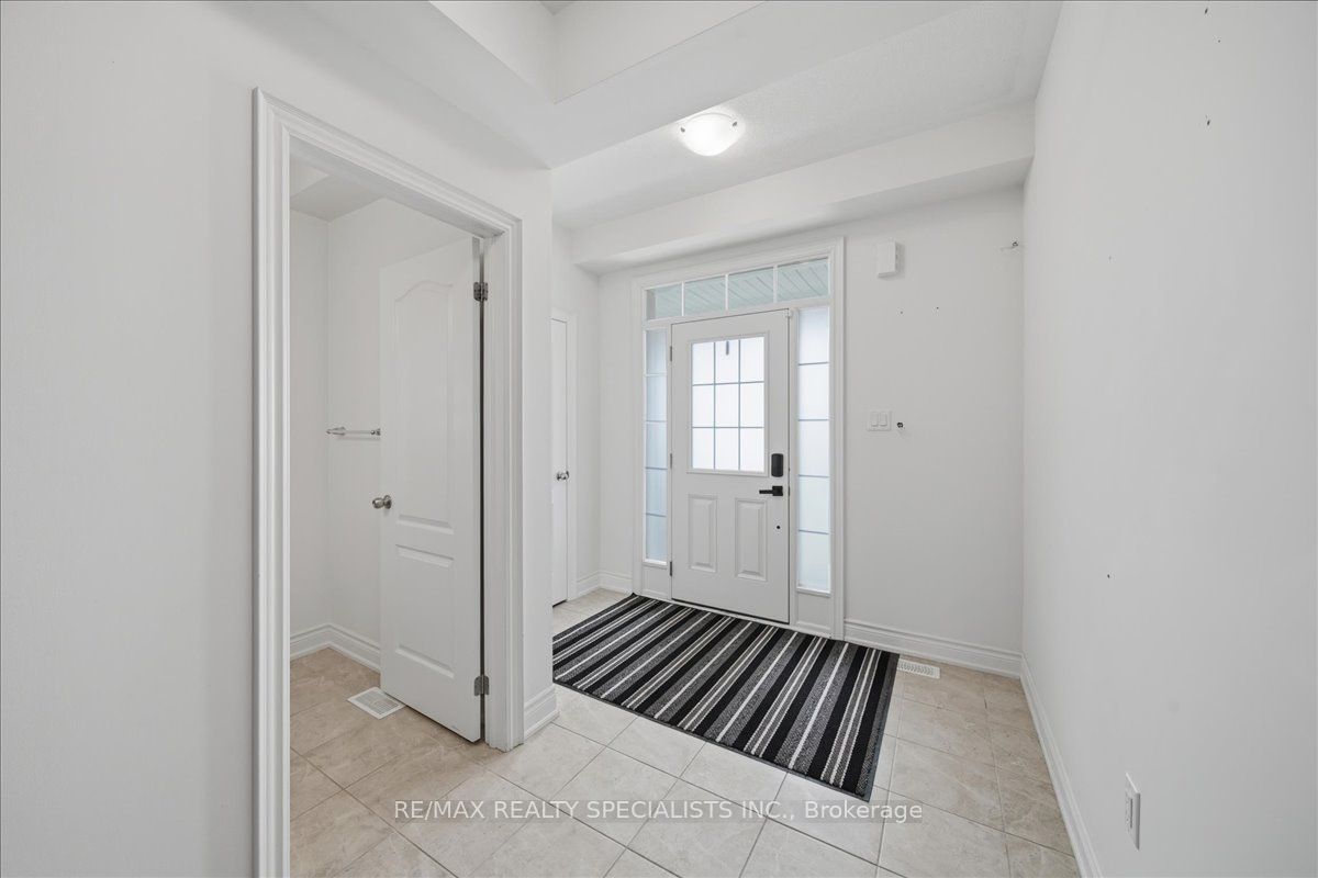 281 Blue Dasher Boulevard Property Photo 3