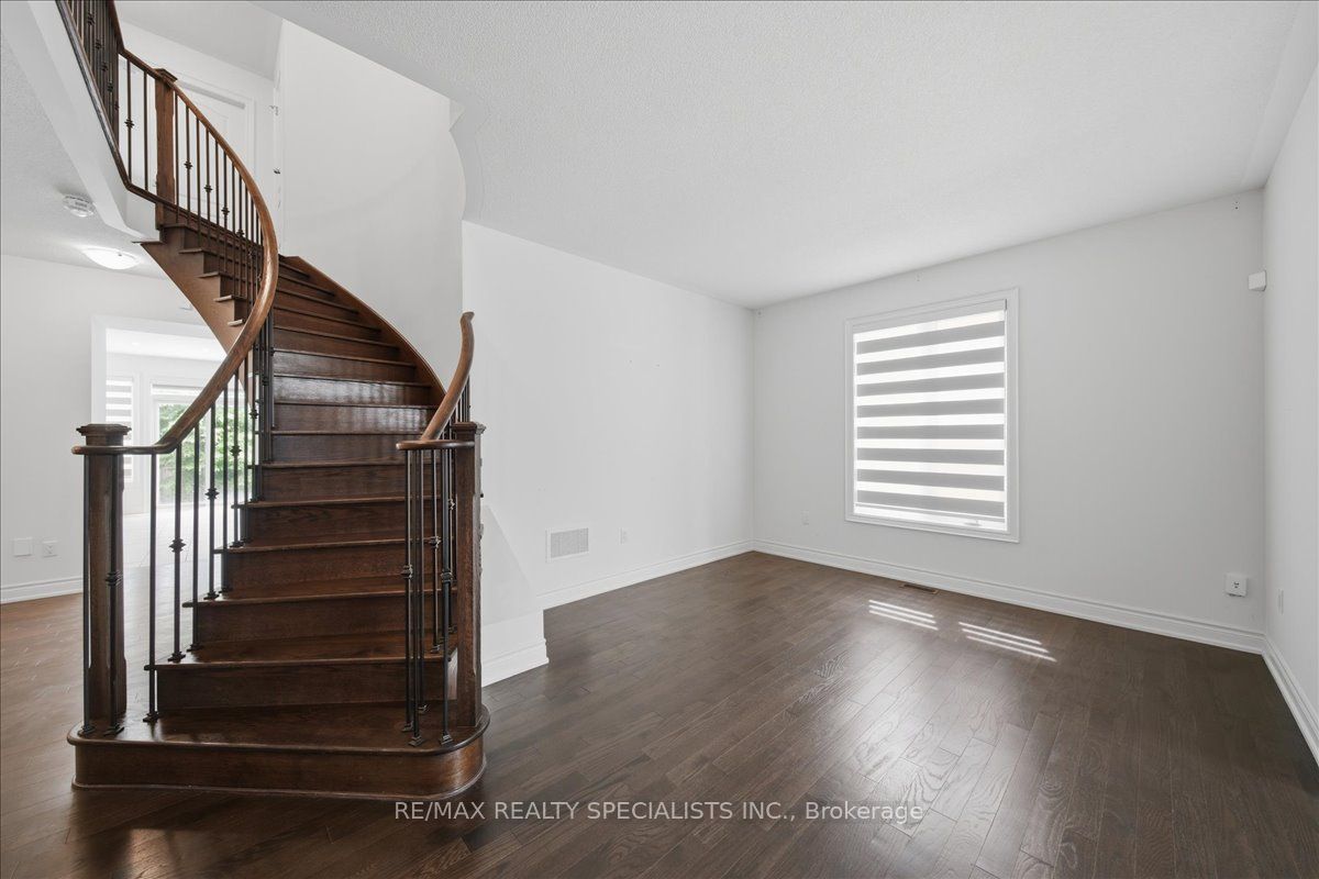 281 Blue Dasher Boulevard Property Photo 5