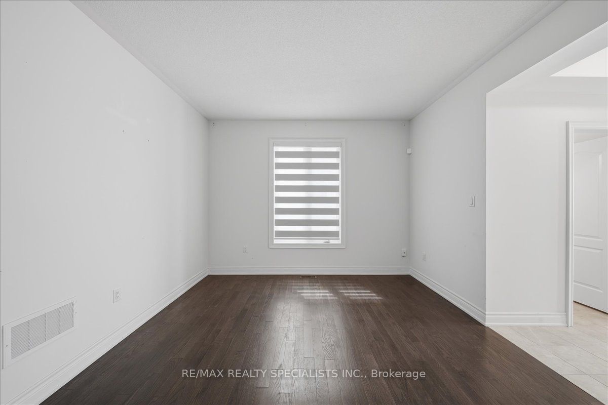 281 Blue Dasher Boulevard Property Photo 6