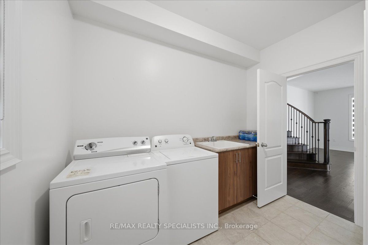 281 Blue Dasher Boulevard Property Photo 9
