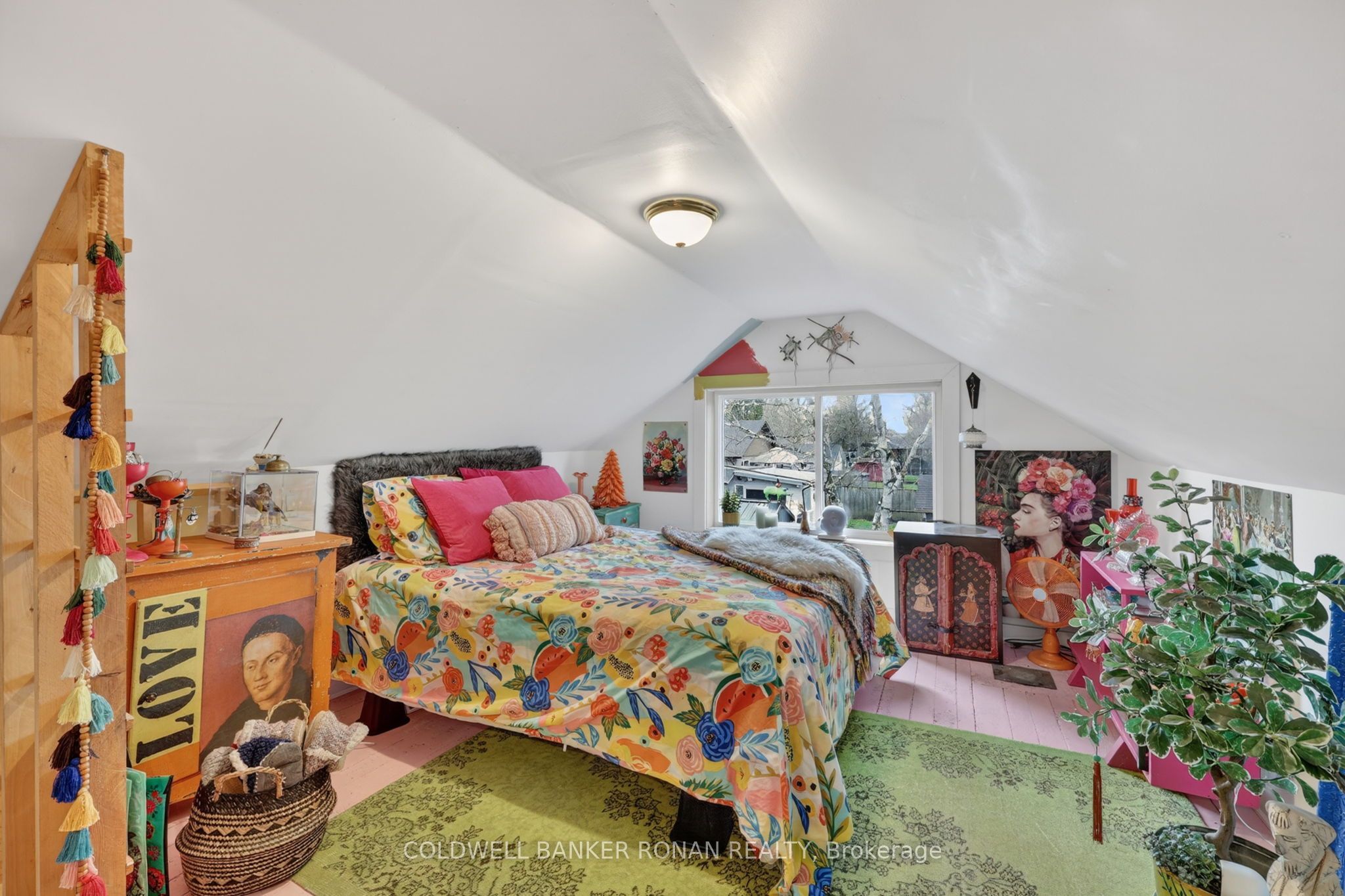 87 Wellington Street E Property Photo 8