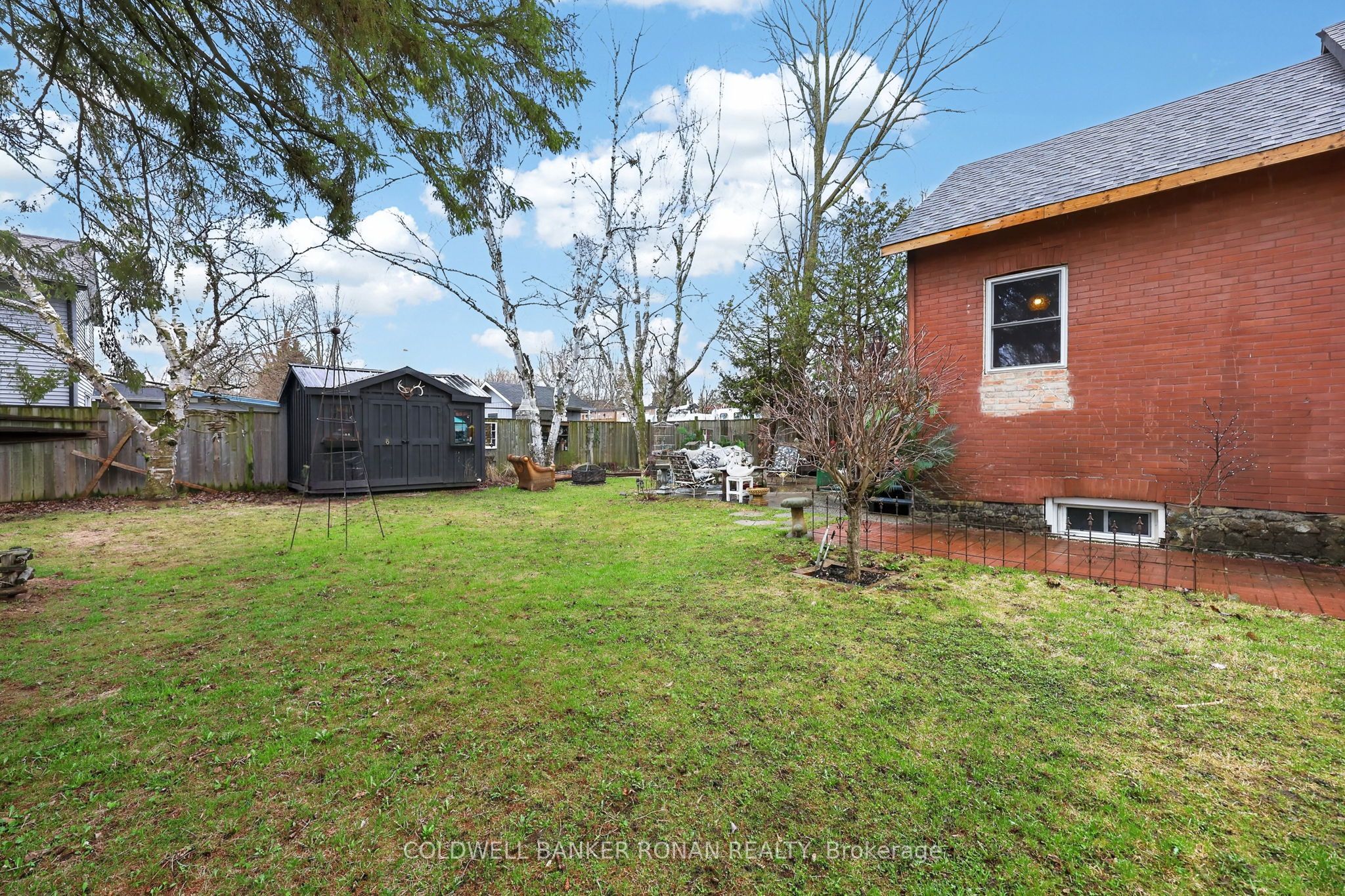 87 Wellington Street E Property Photo 9