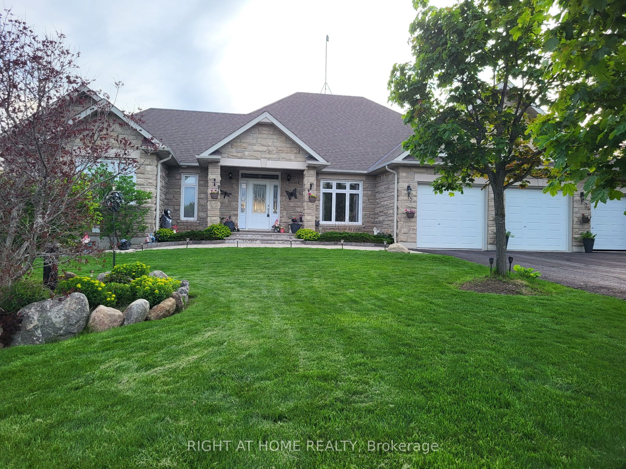 10 Brolley Crescent Property Photo 1