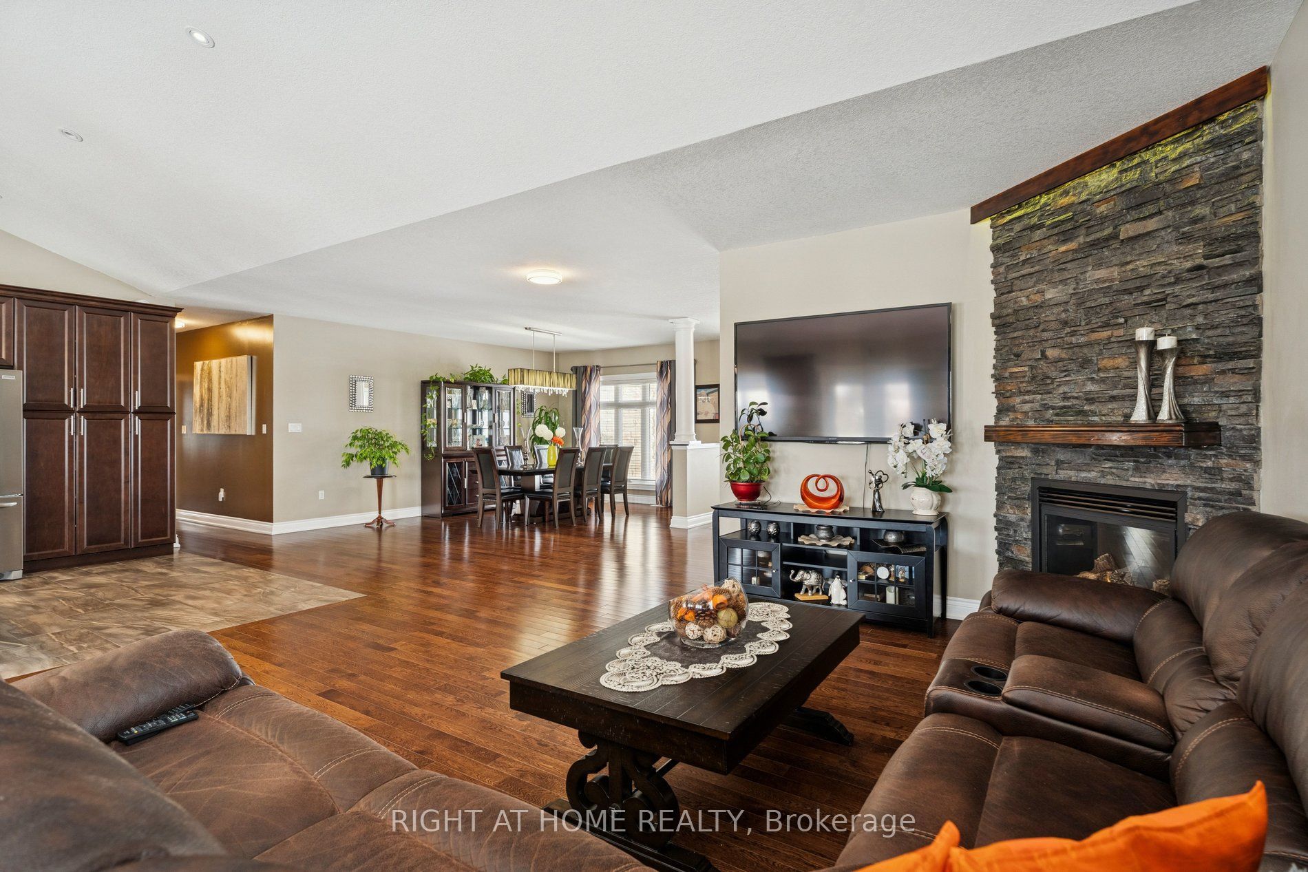 10 Brolley Crescent Property Photo 9