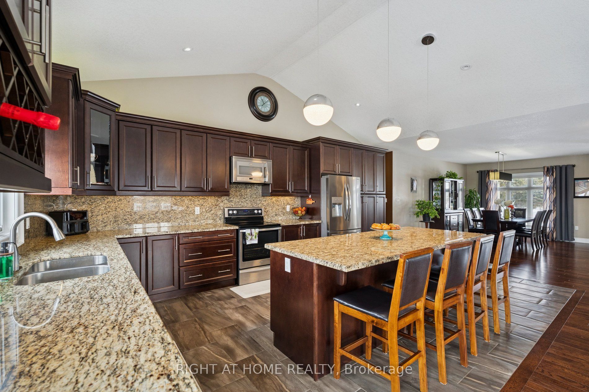 10 Brolley Crescent Property Photo 14