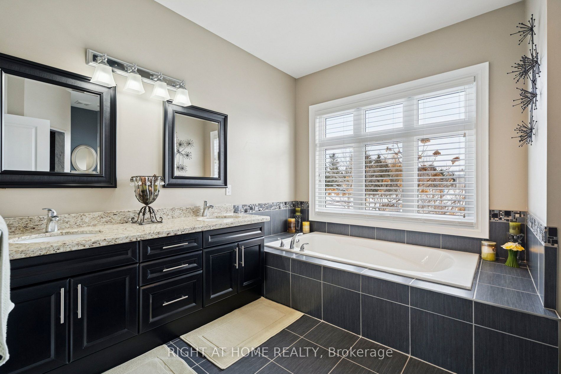 10 Brolley Crescent Property Photo 22