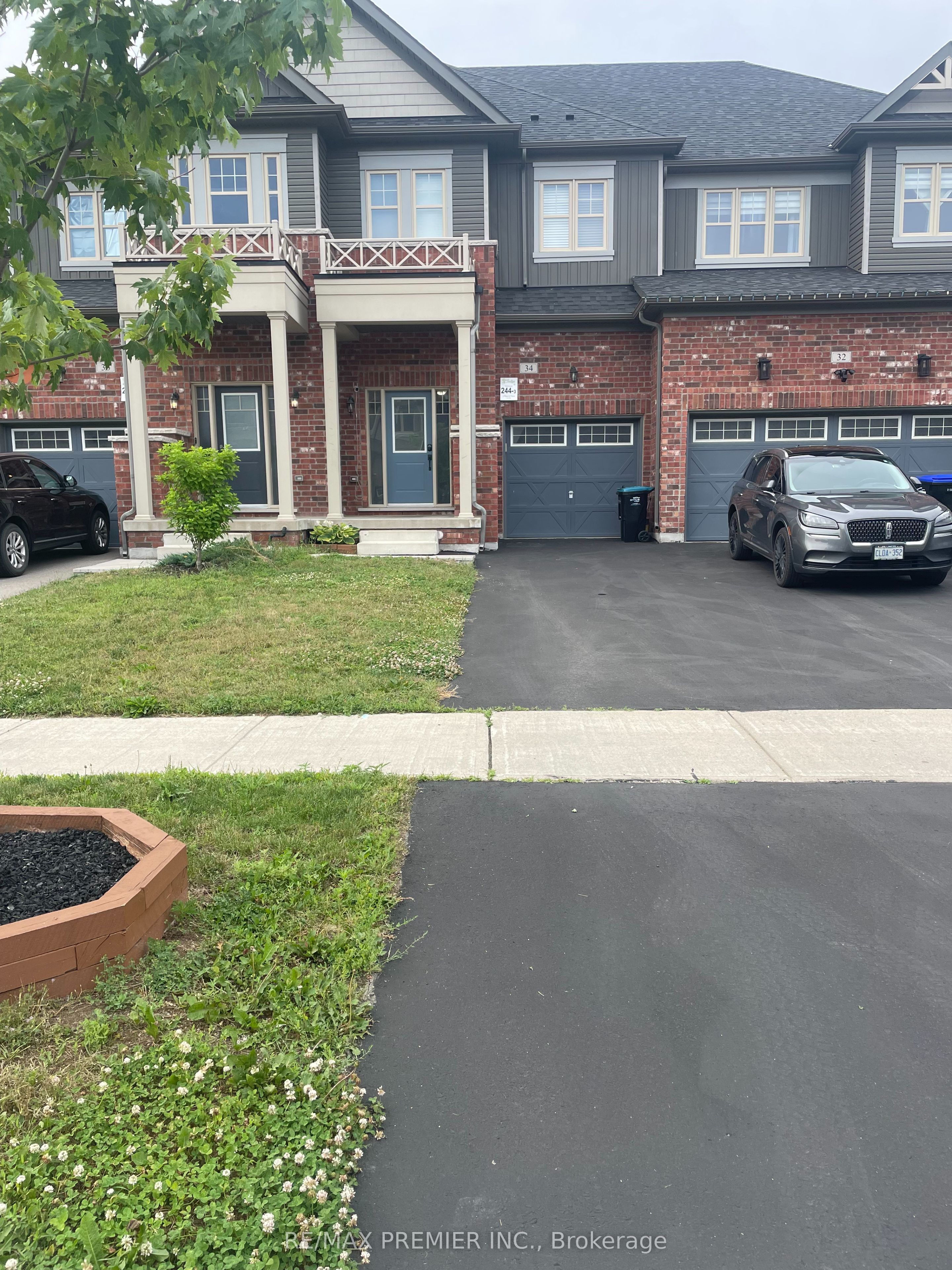 34 Arnold Crescent Property Photo 1
