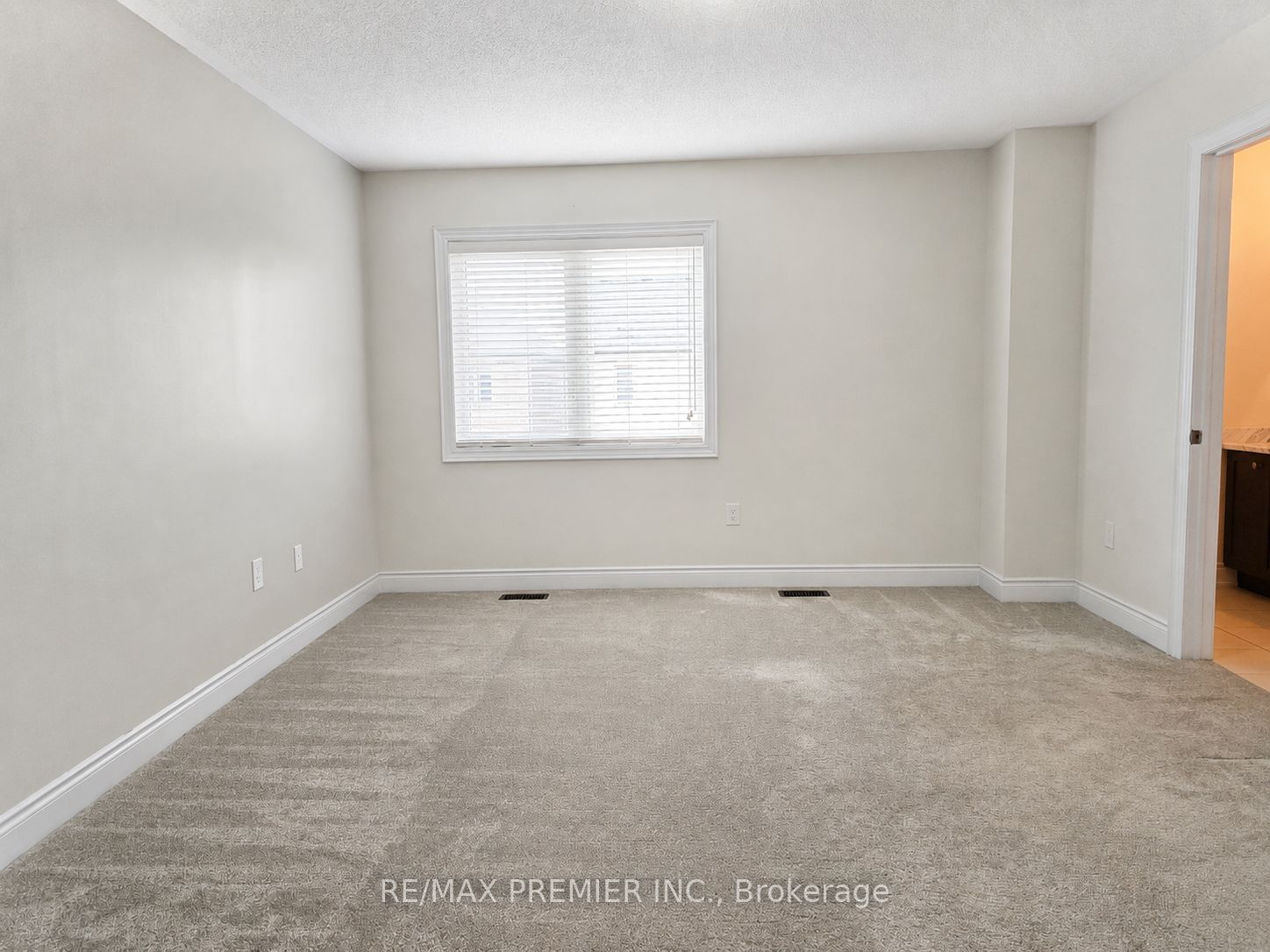 34 Arnold Crescent Property Photo 9