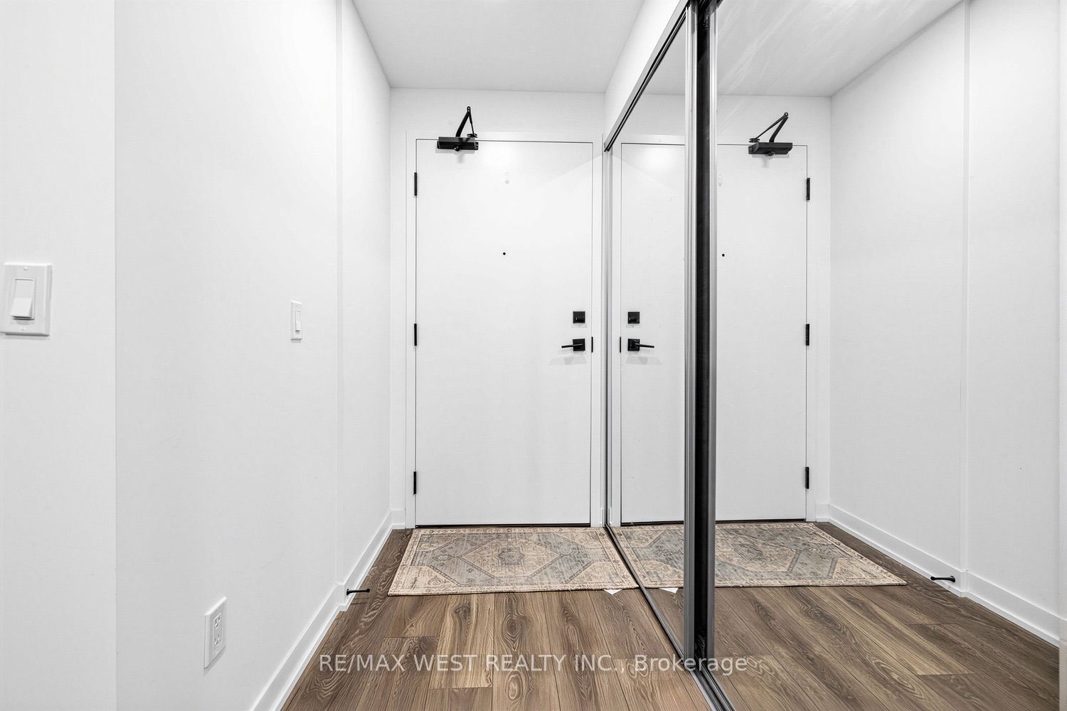 10 Abeja Street 1516 Property Photo 3
