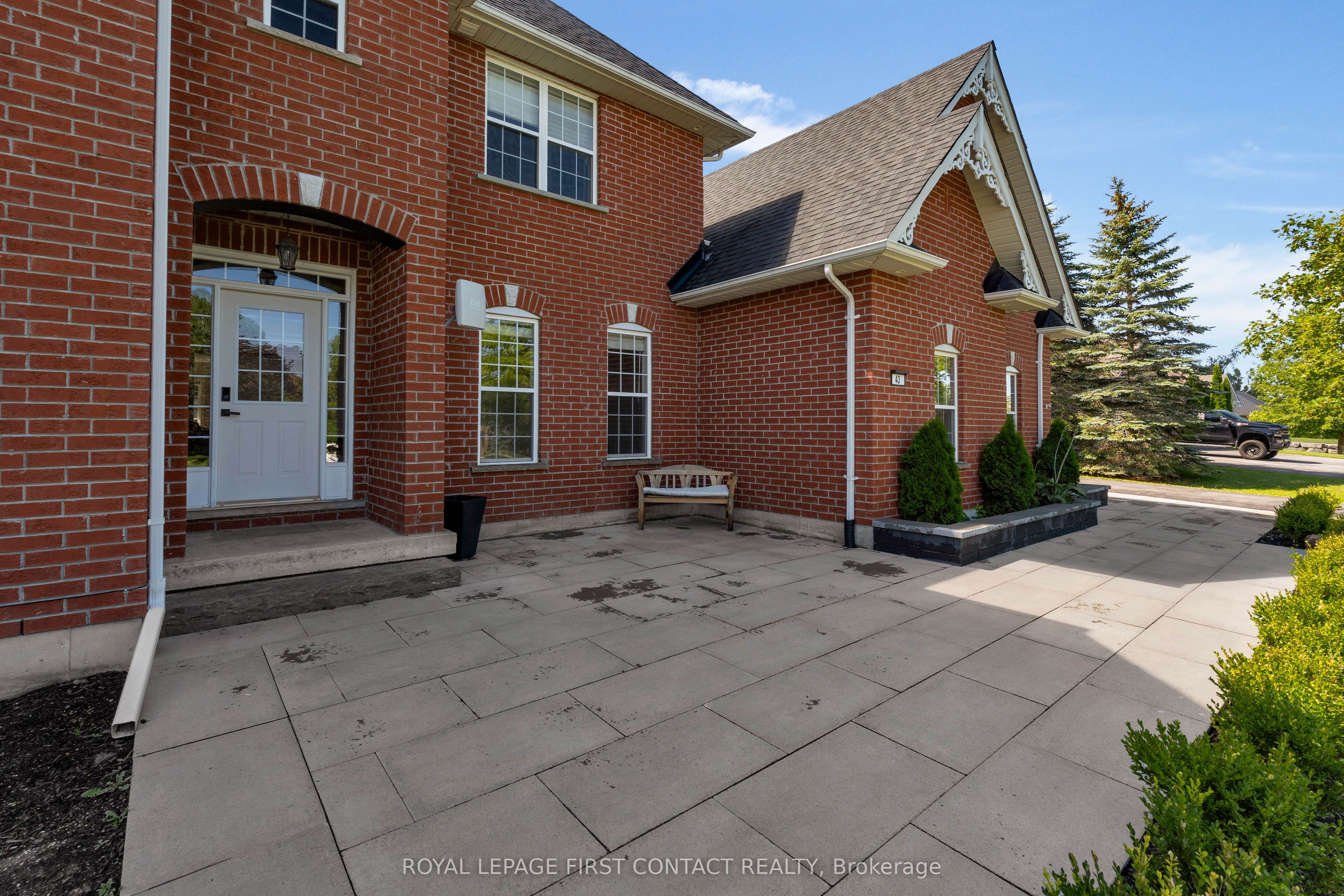 43 Vanderpost Crescent Property Photo 6