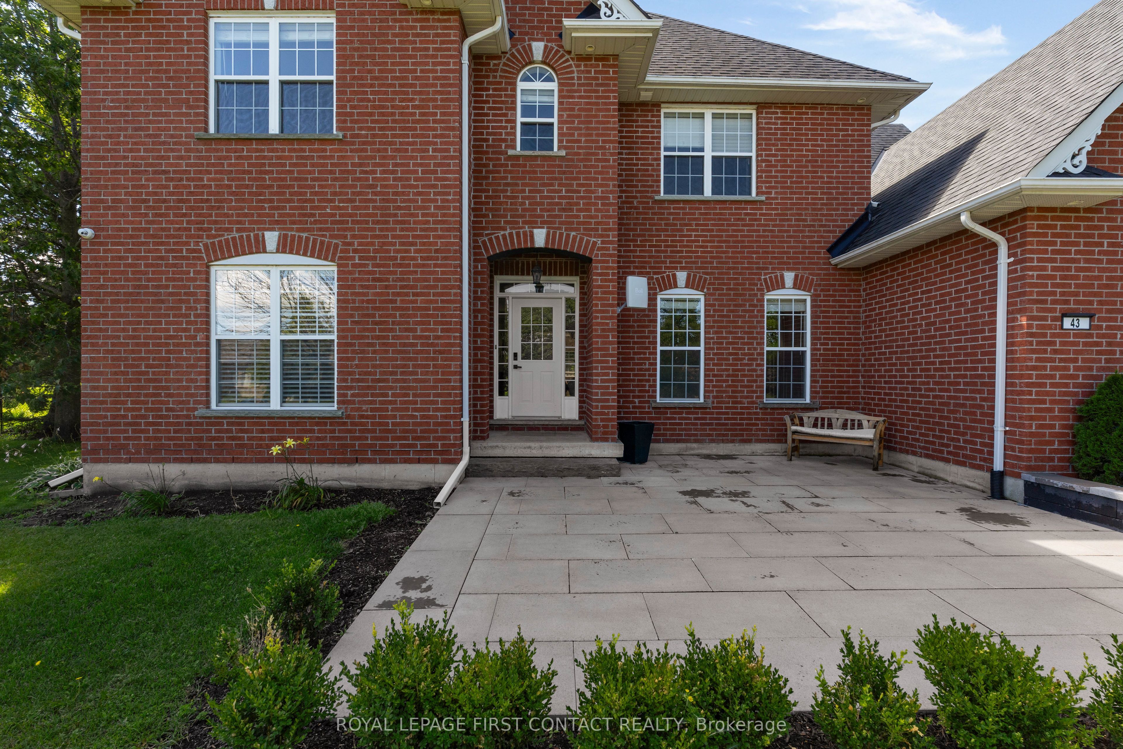 43 Vanderpost Crescent Property Photo 7