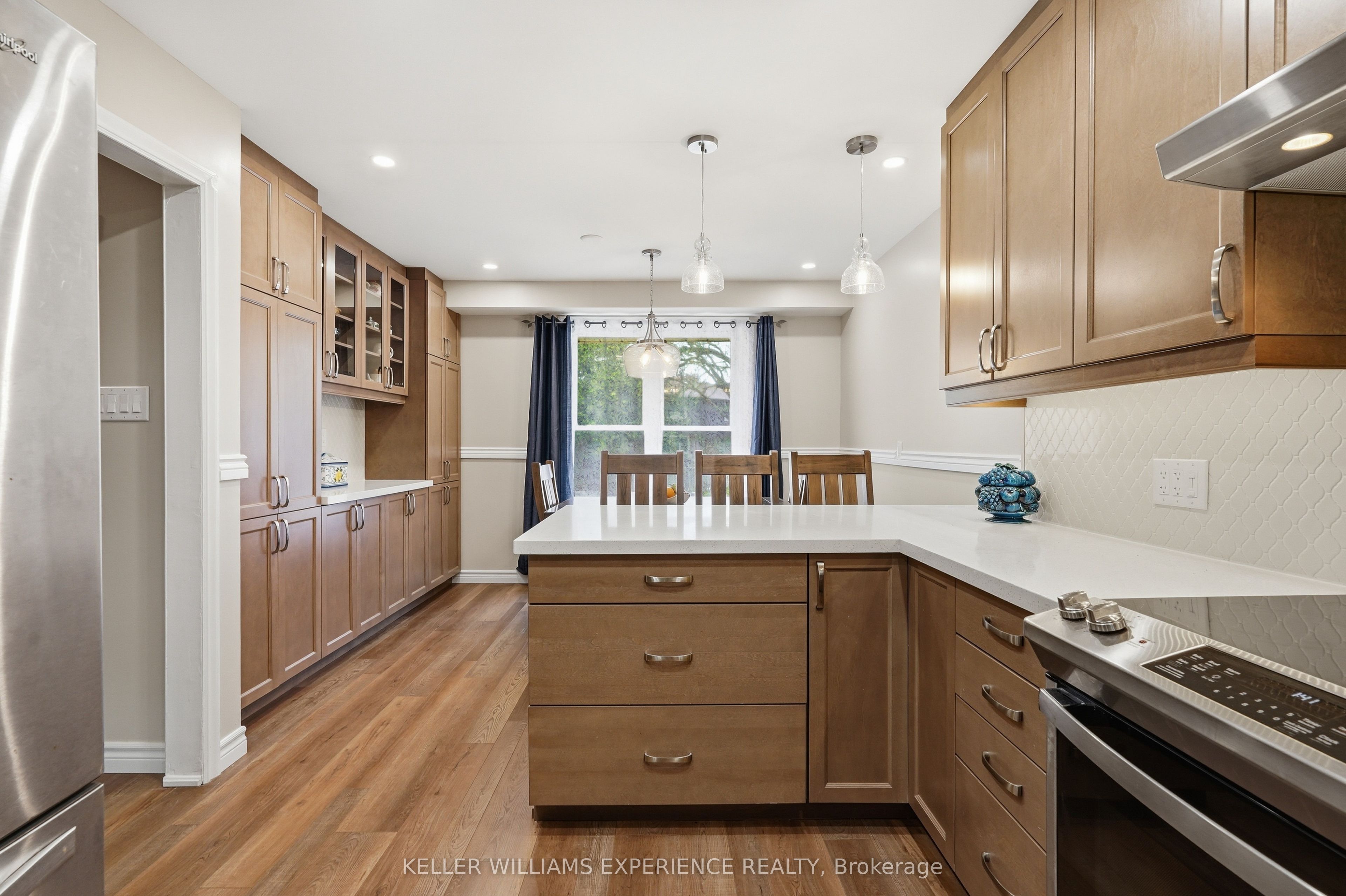 246 Tupper Boulevard 8 Property Photo 4