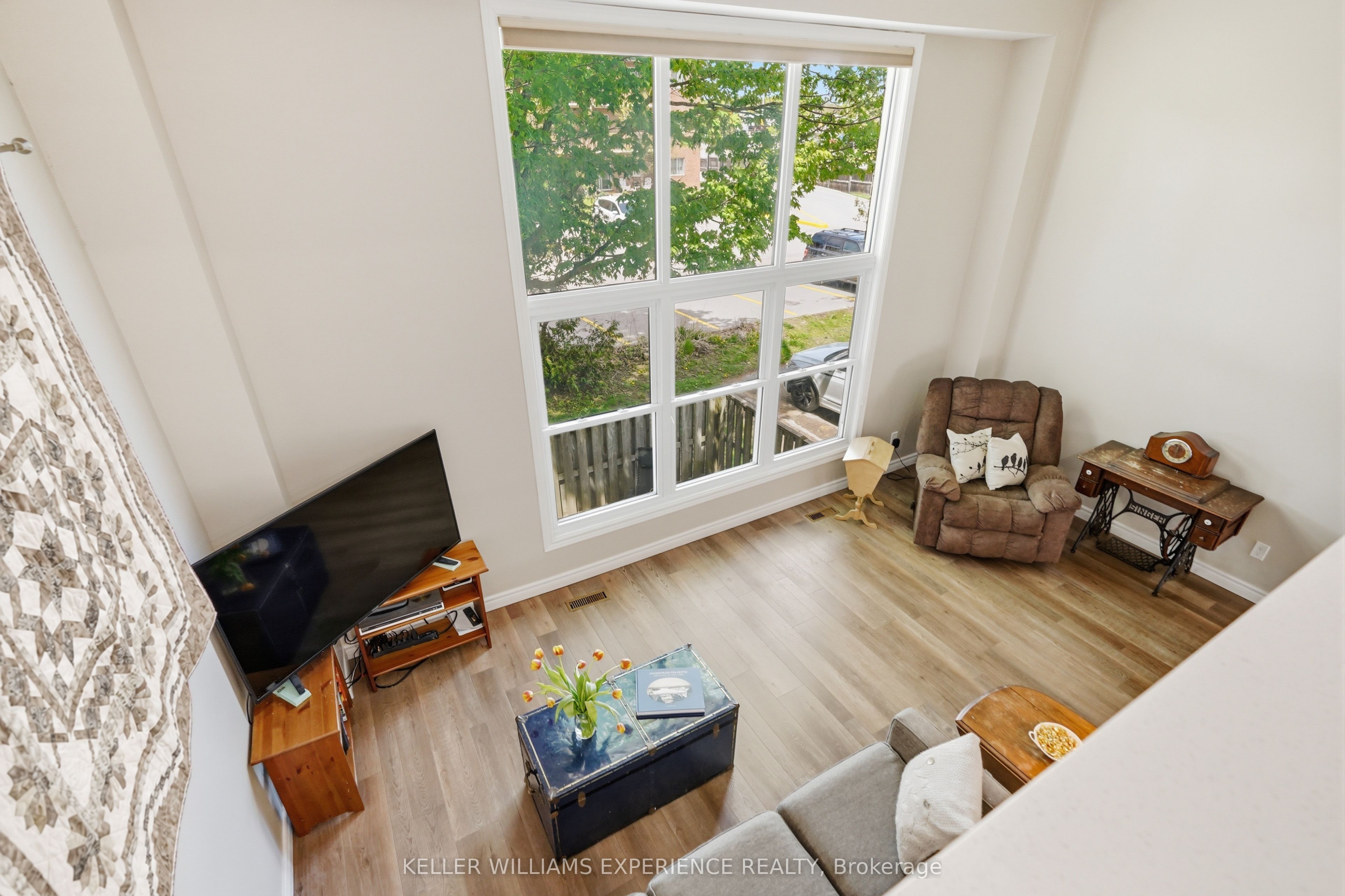 246 Tupper Boulevard 8 Property Photo 11