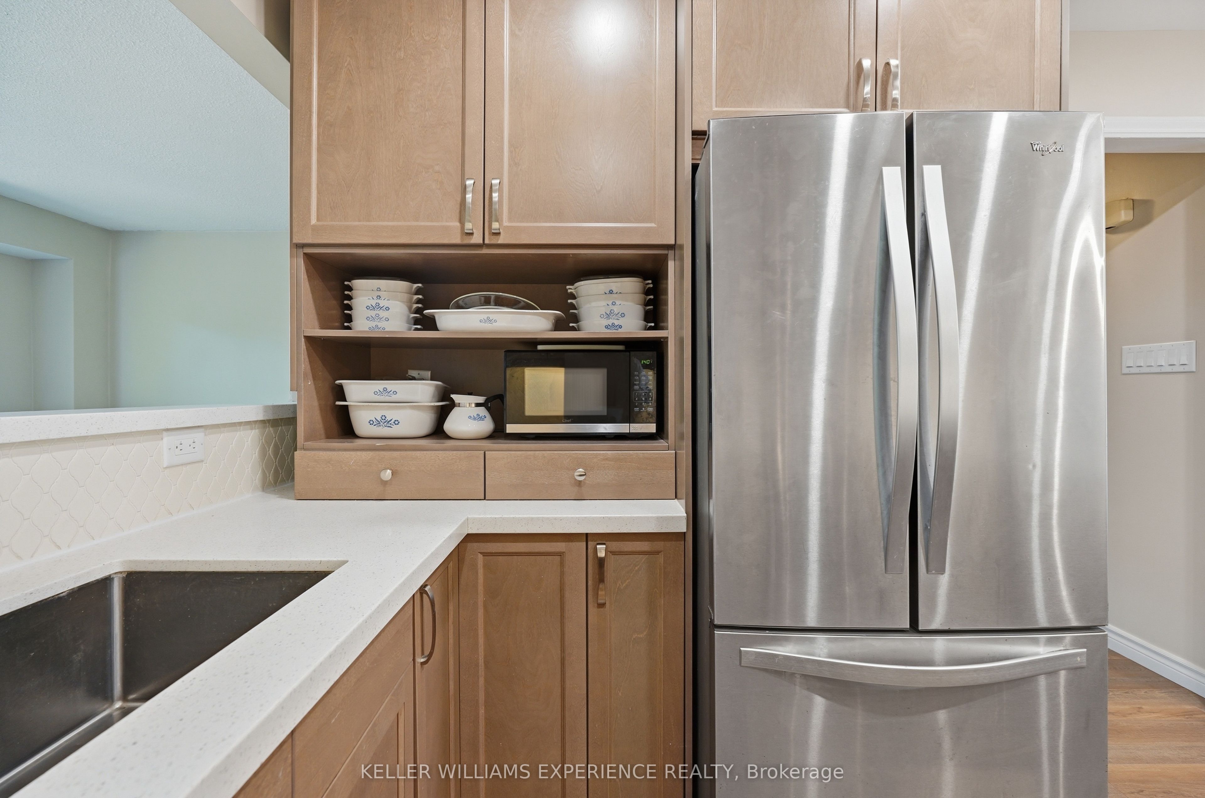 246 Tupper Boulevard 8 Property Photo 13