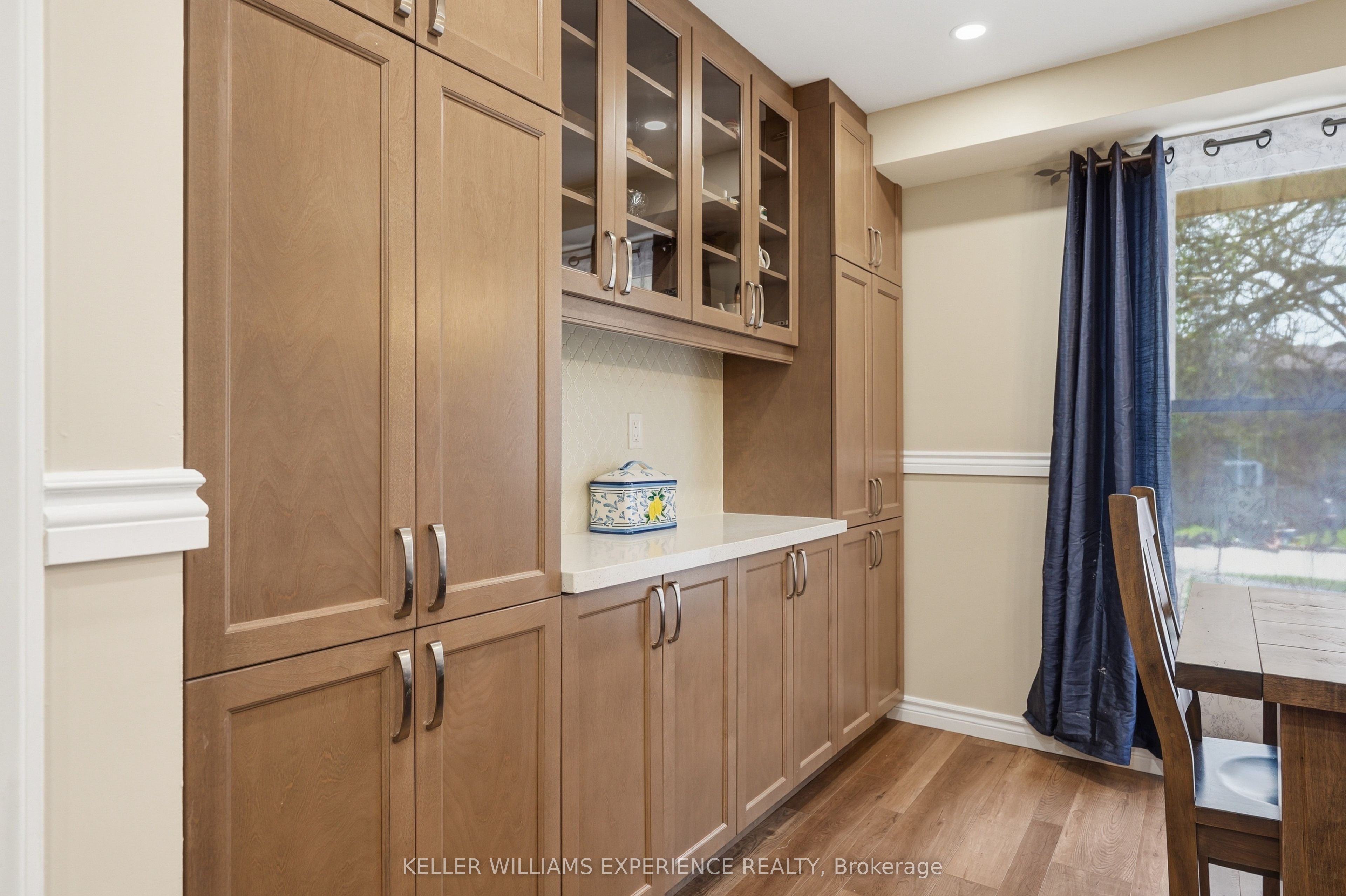 246 Tupper Boulevard 8 Property Photo 14