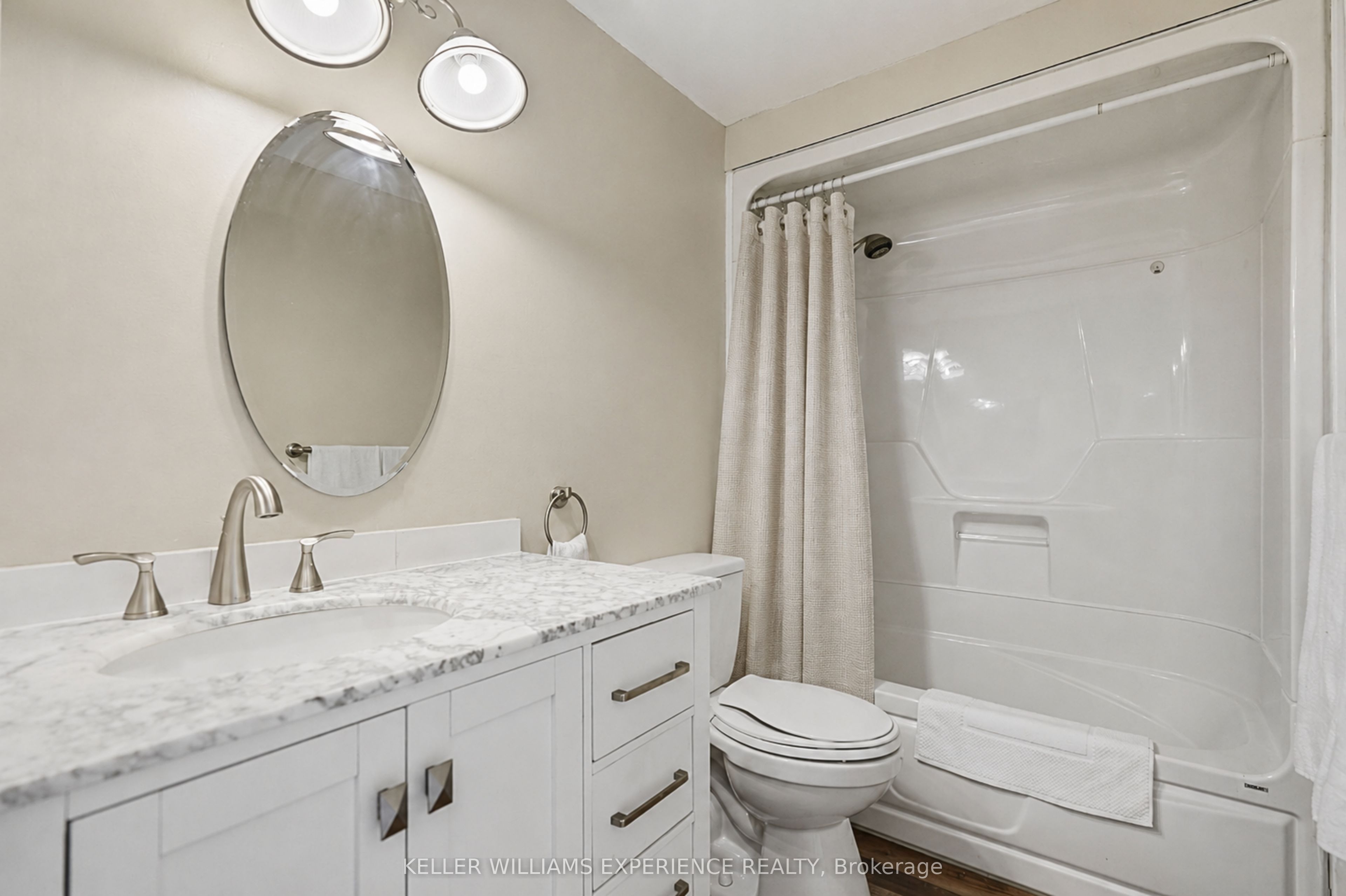 246 Tupper Boulevard 8 Property Photo 25