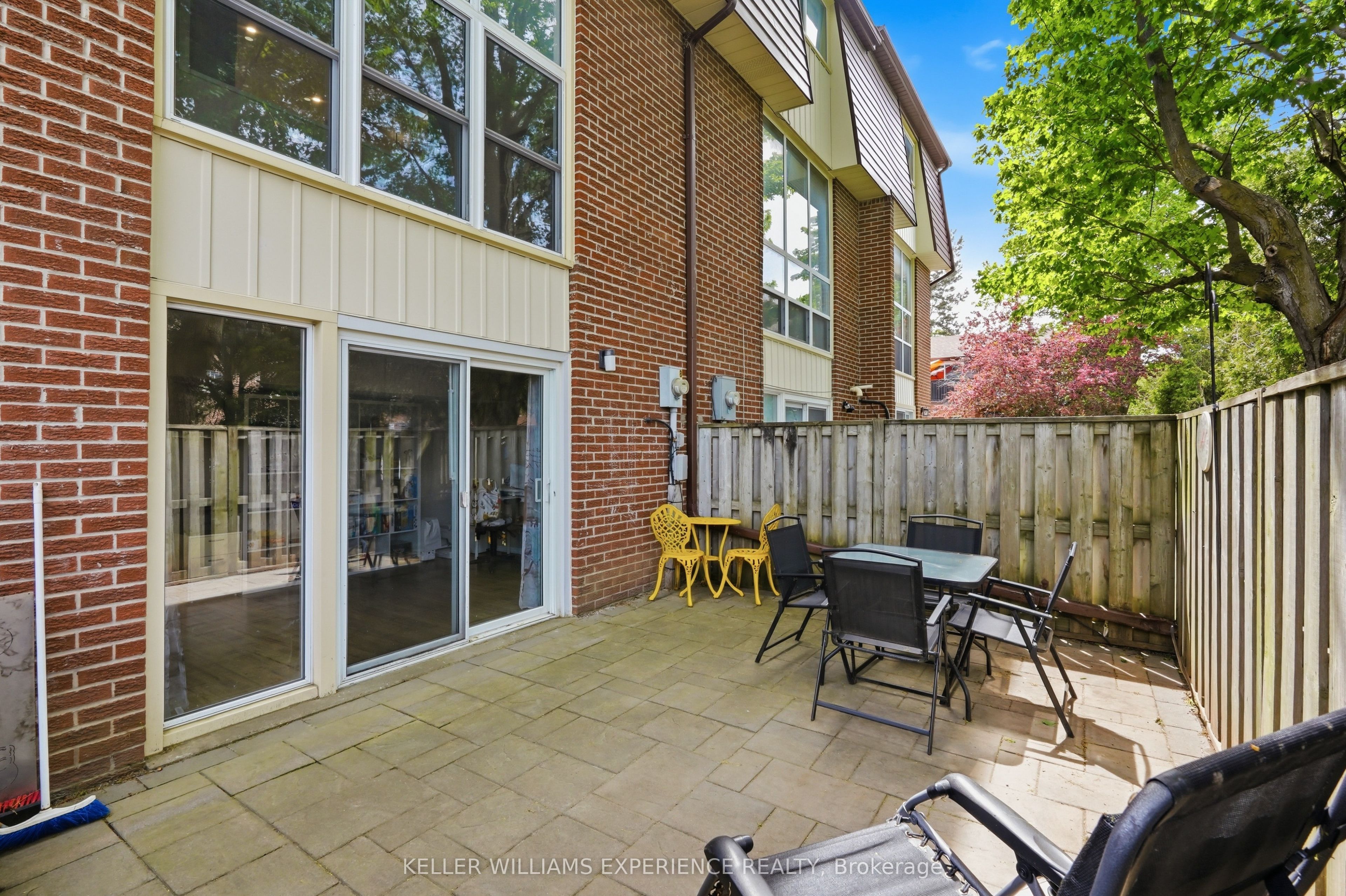 246 Tupper Boulevard 8 Property Photo 28