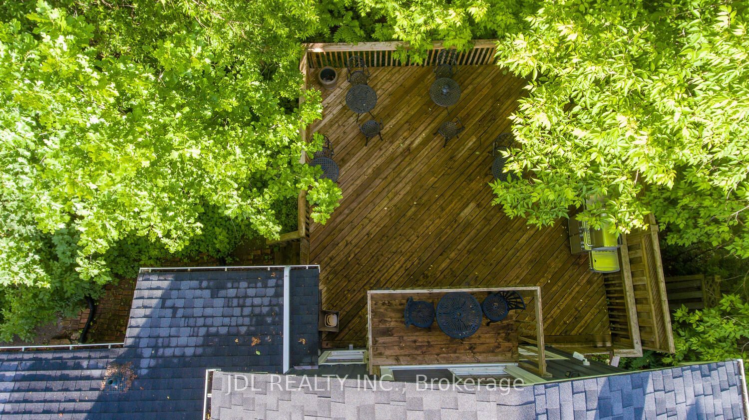 145 Main Street N Property Photo 6