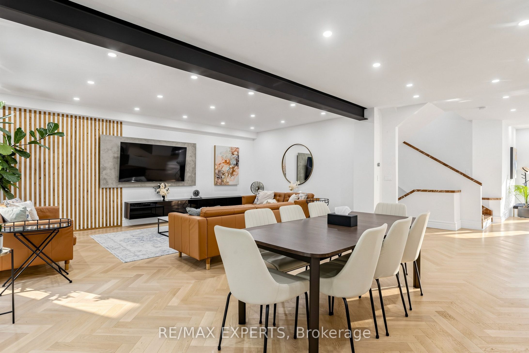 64 Humberwood Gate Property Photo 7