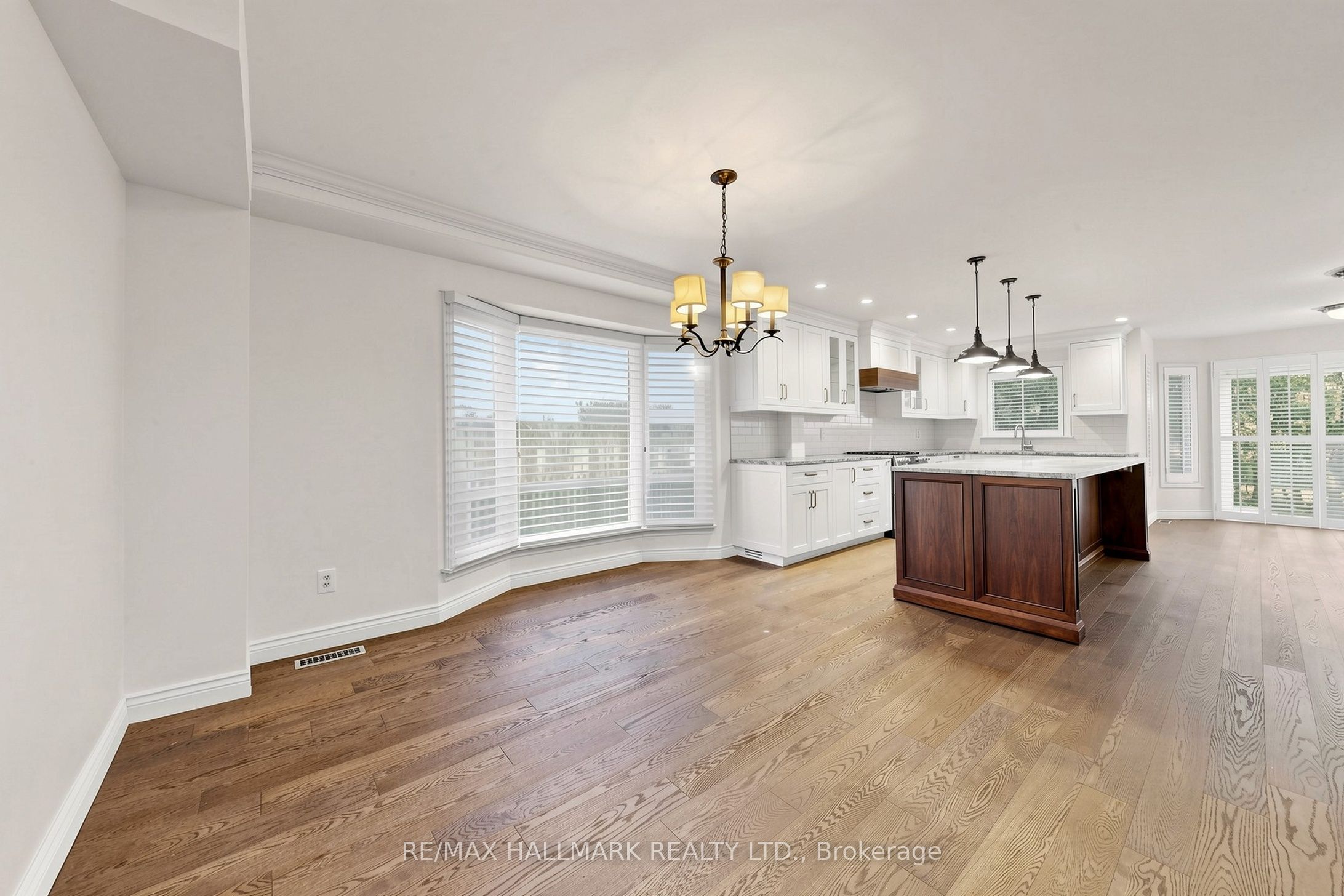 145 Old Surrey Lane Property Photo 4