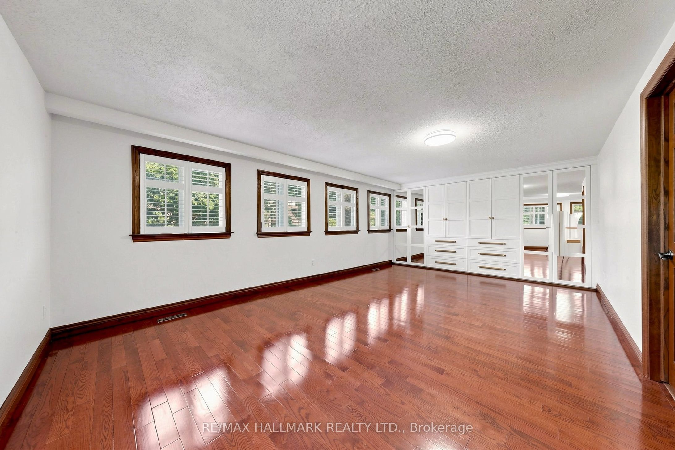 145 Old Surrey Lane Property Photo 13