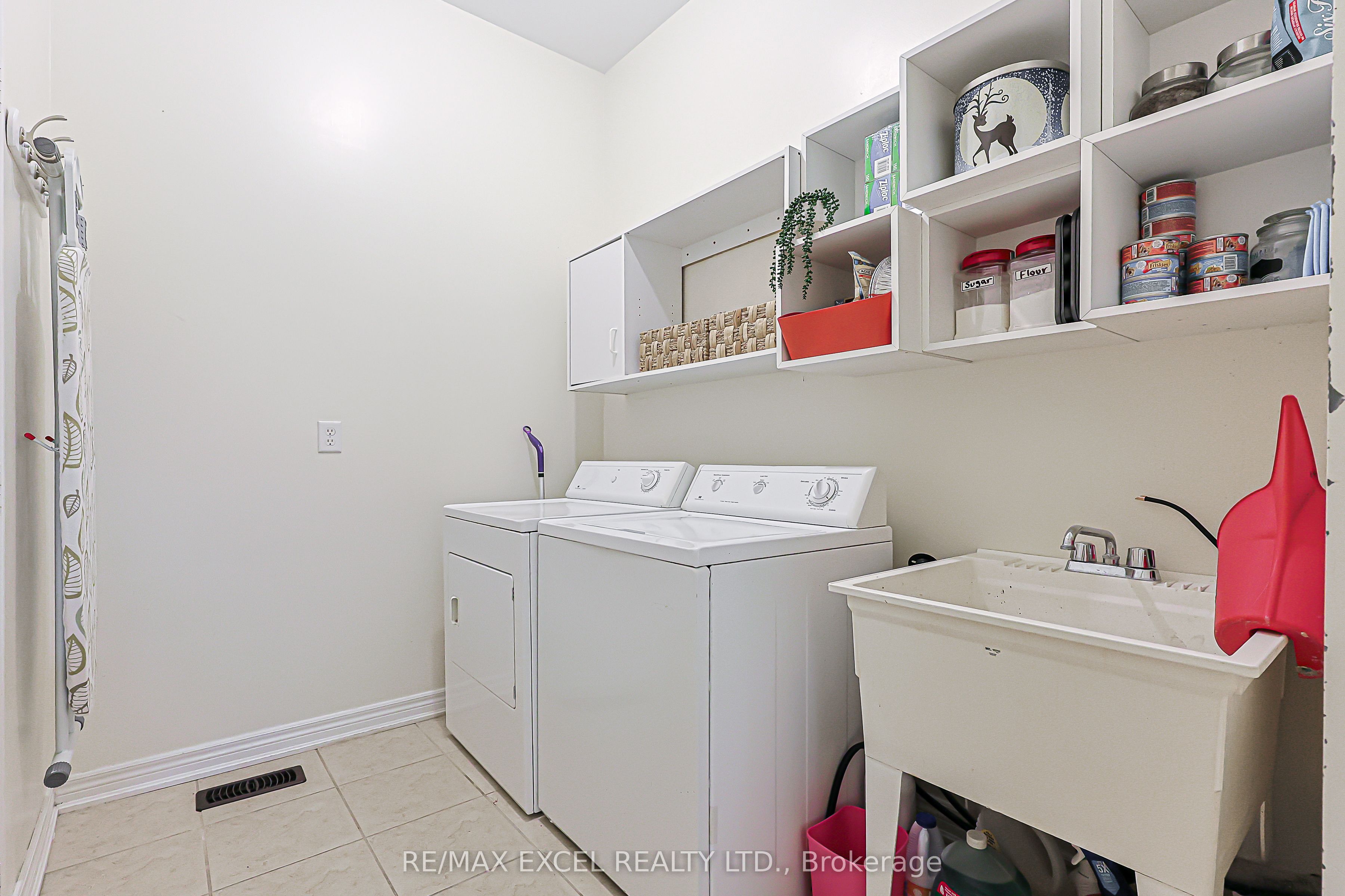 173 Selwyn Road Property Photo 13