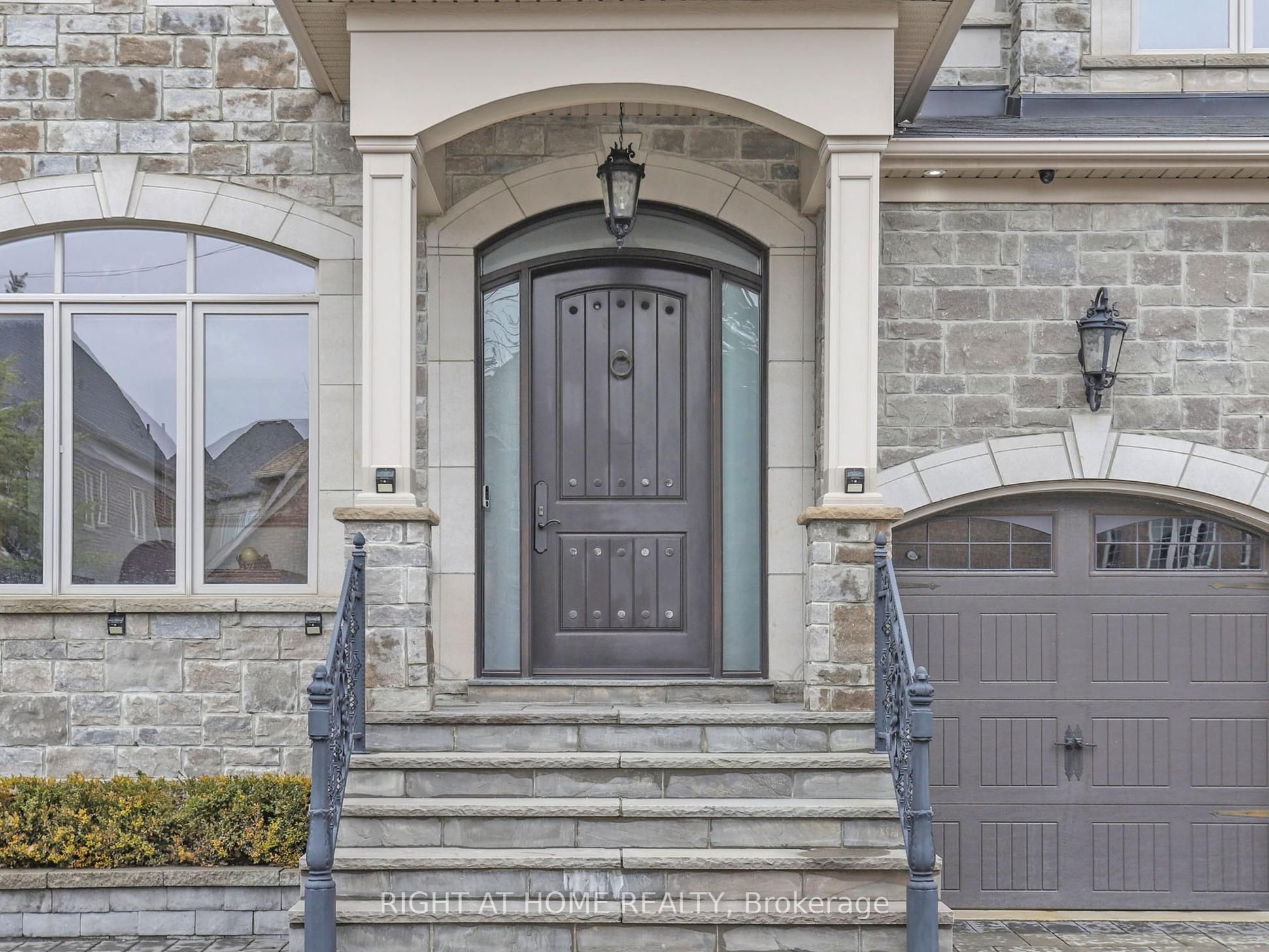 80 Puccini Drive Property Photo 3
