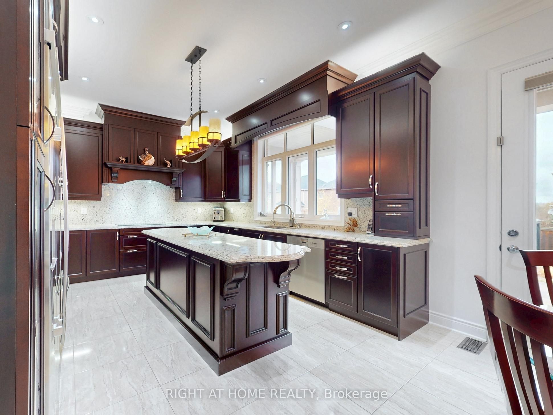 80 Puccini Drive Property Photo 11