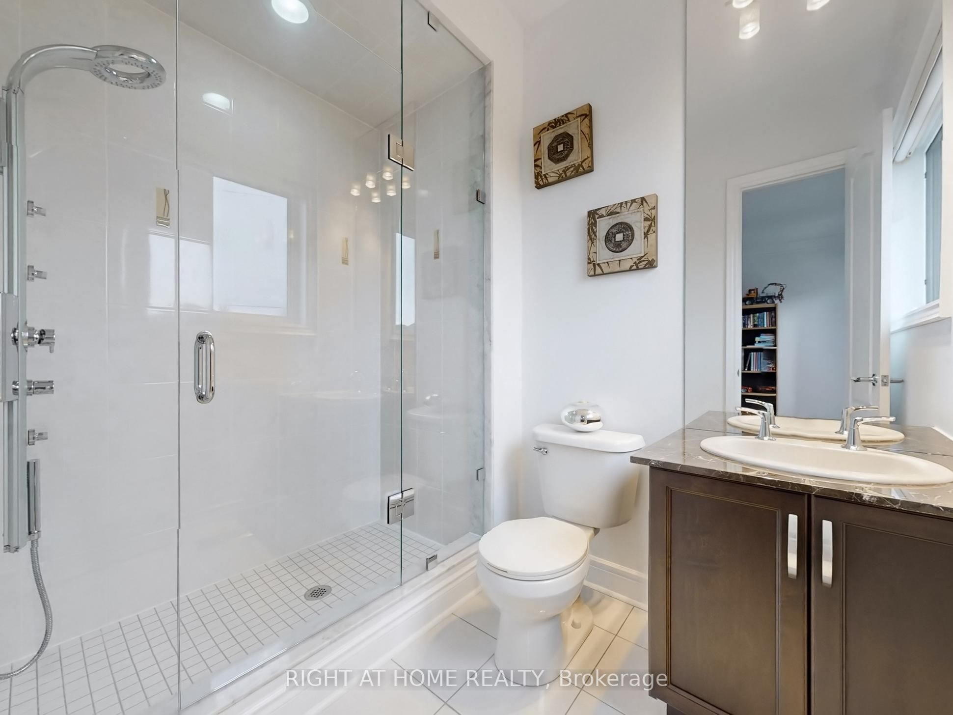 80 Puccini Drive Property Photo 32
